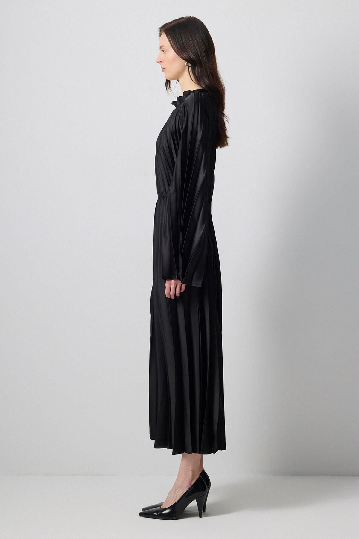 Touché Privé-Pilated Kimono Sleeve Dress 3