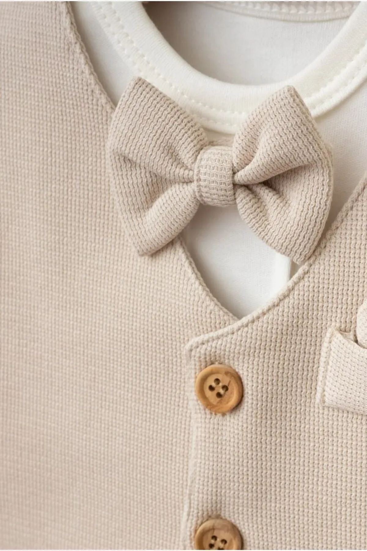 Minytrendy Yenidoğan Erkek Bebek Mevlüt Takımı  Yelekli Papyonlu Gömlek Ve Pantolon Bayramlık Özel Gün Takım fotoğrafı 3 (önizleme)