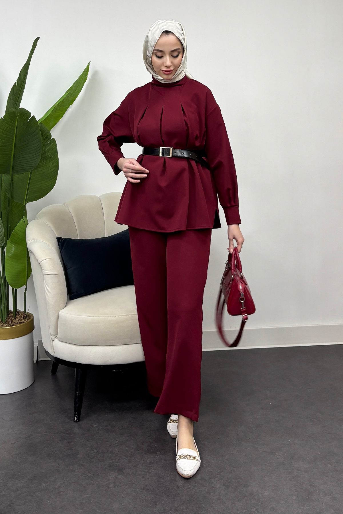 Tesettür Diyarı Costum Cu Curea Din Țesătură Creponată Cu Gantere Pentru Femei - Burgundy Femeie - 38