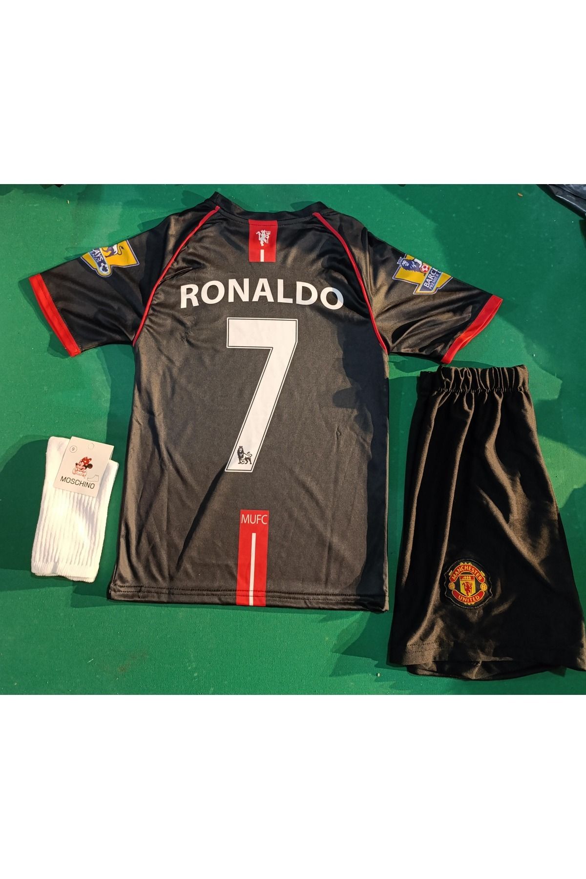 Atlas Global MANCHESTER UNİTED 2008 RONALDO SİYAH ÇOCUK FORMA 3 LÜ SET. FORMA+ŞORT+ÇORAP