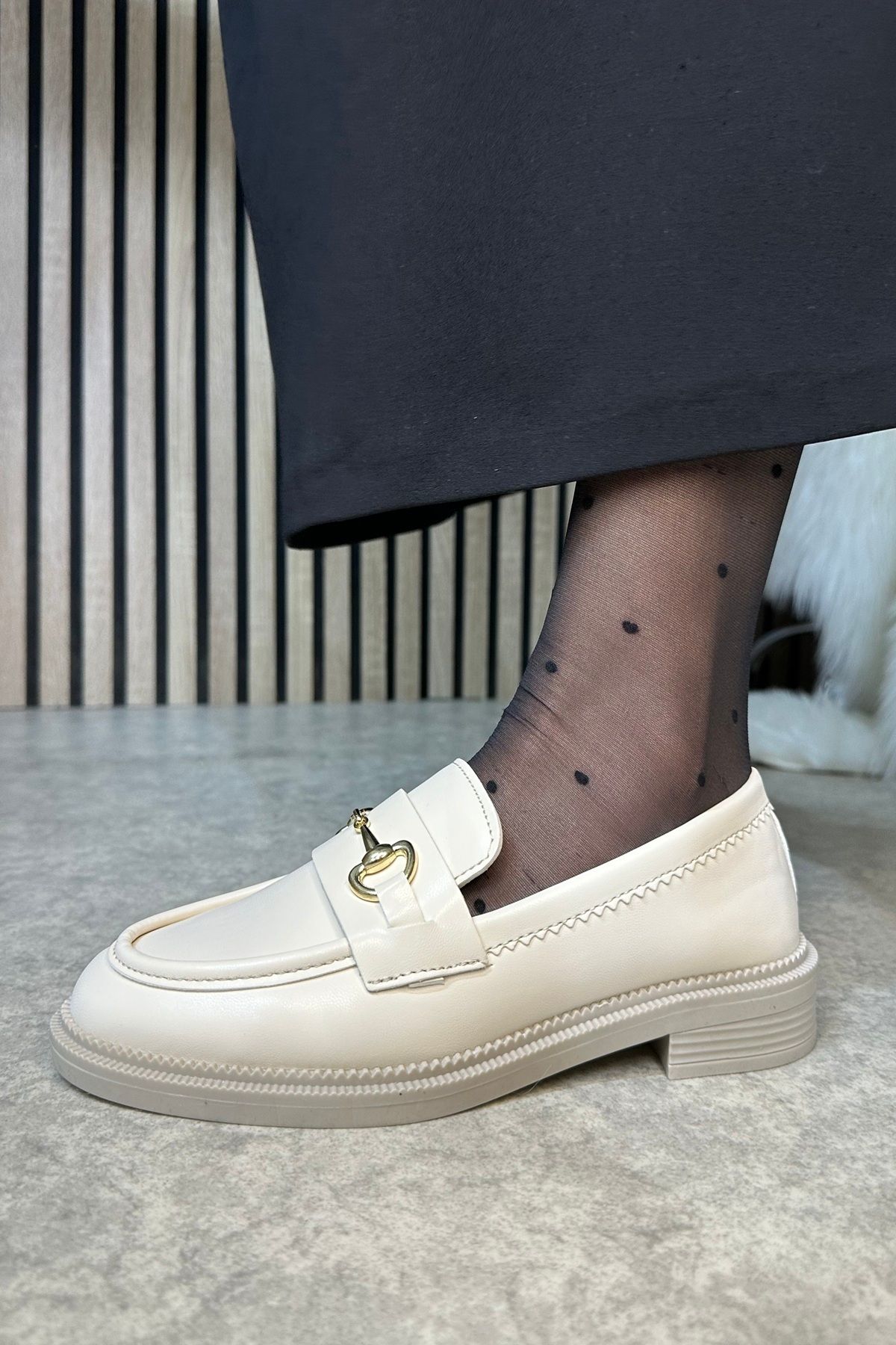 İmerShoes-Loafer de damă de culoare bej - model clasic, plăcuțe ovale cu cataramă, pantofi mocasin 120 3