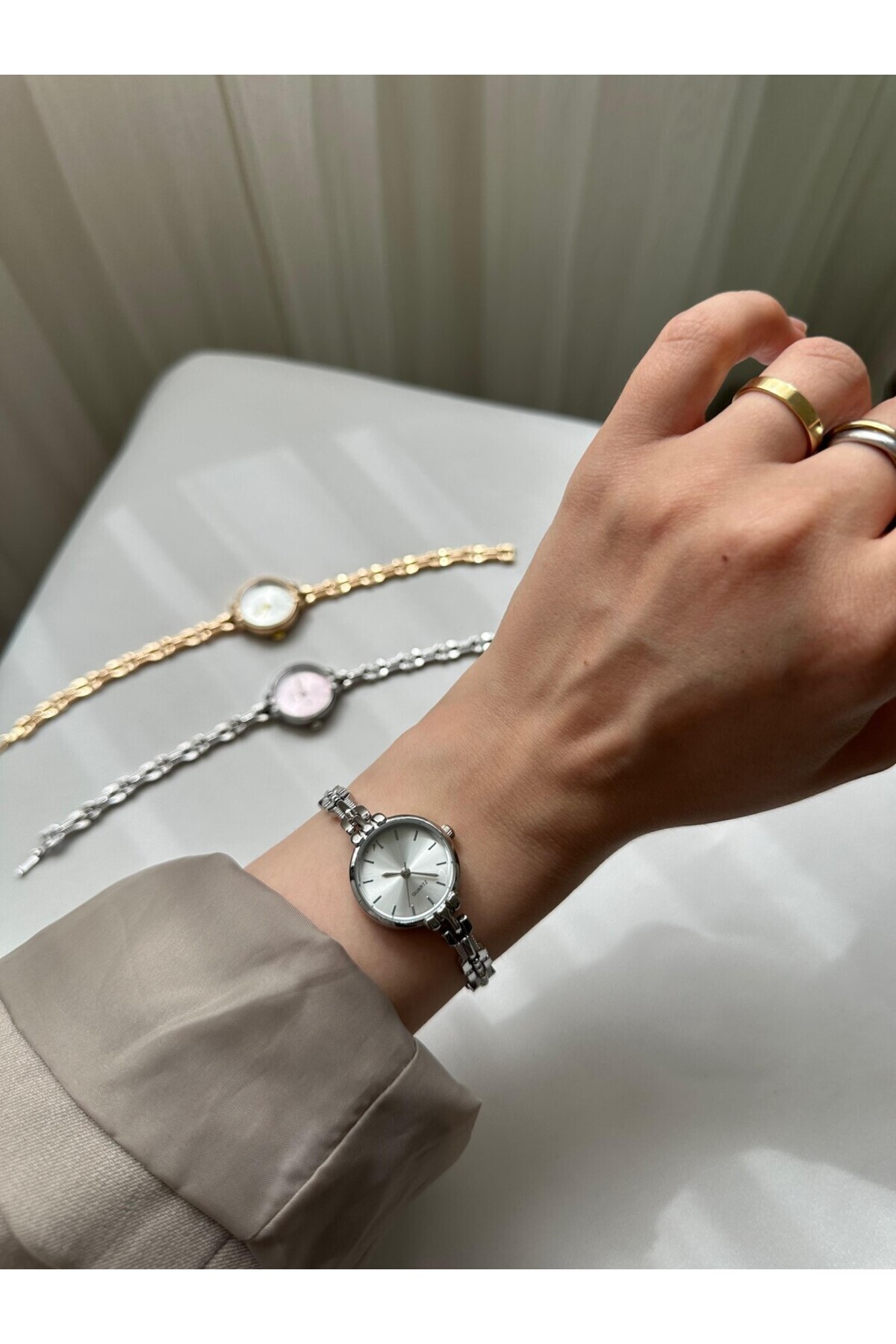 MERW  Clarie Model Gümüş Renk Metal Kordon Vintage Seri Kadın Kol Saati - Görsel 4