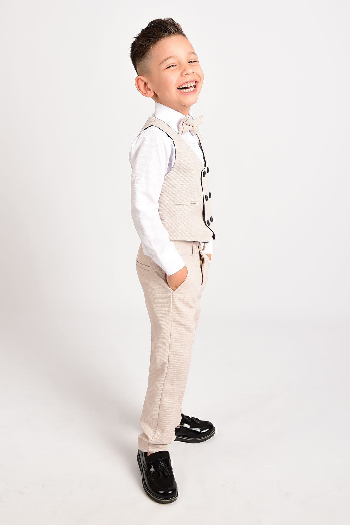 Merdia Kids Erkek Çocuk Smokin Takım Elbise Yelekli Papyonlu fotoğrafı 4 (önizleme)