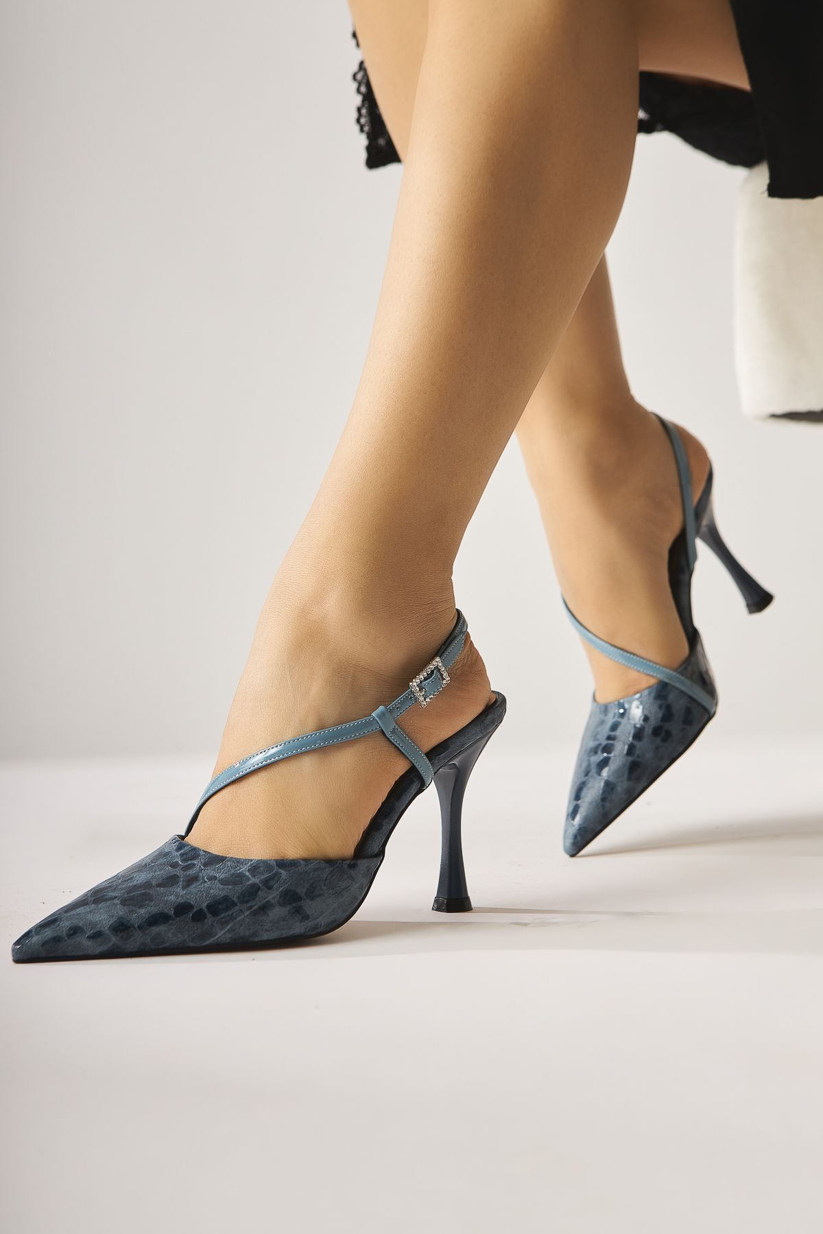 Limoya-Genuine Leather Sarah Navy Blue Crocodile Patterned Pointed Toe Heeled Women's Shoes 2