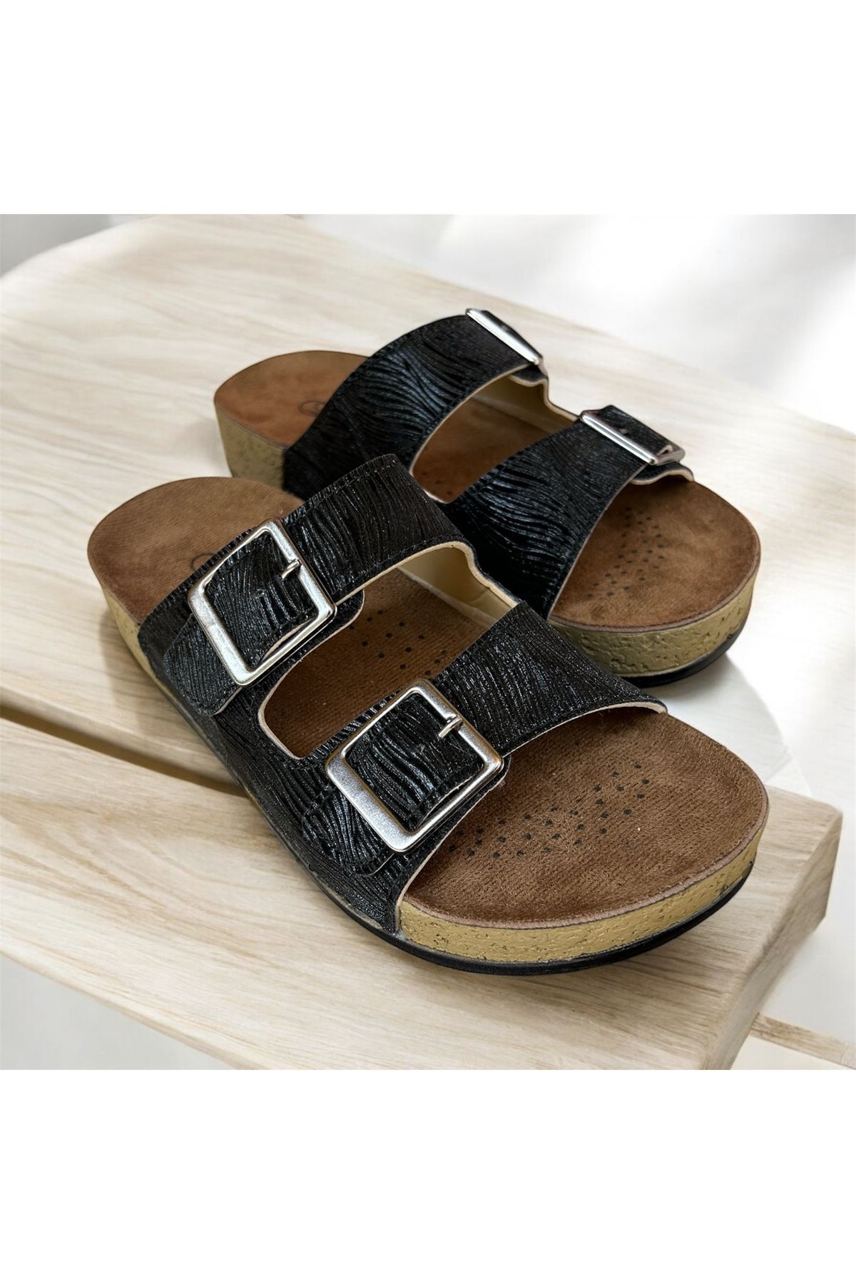 Lion-Daily Ortapedi Pet Sole Shiny Model Slippers 2