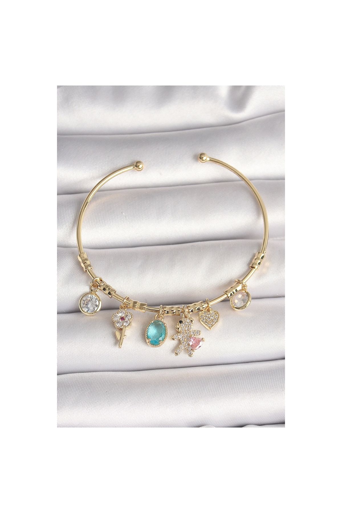 Narnuga Pirinç Gold Renk Sallantı Zirkon Taşlı AYıcık Figür Kalp Detay Charm Kadın Bileklik - TJ-BB6894