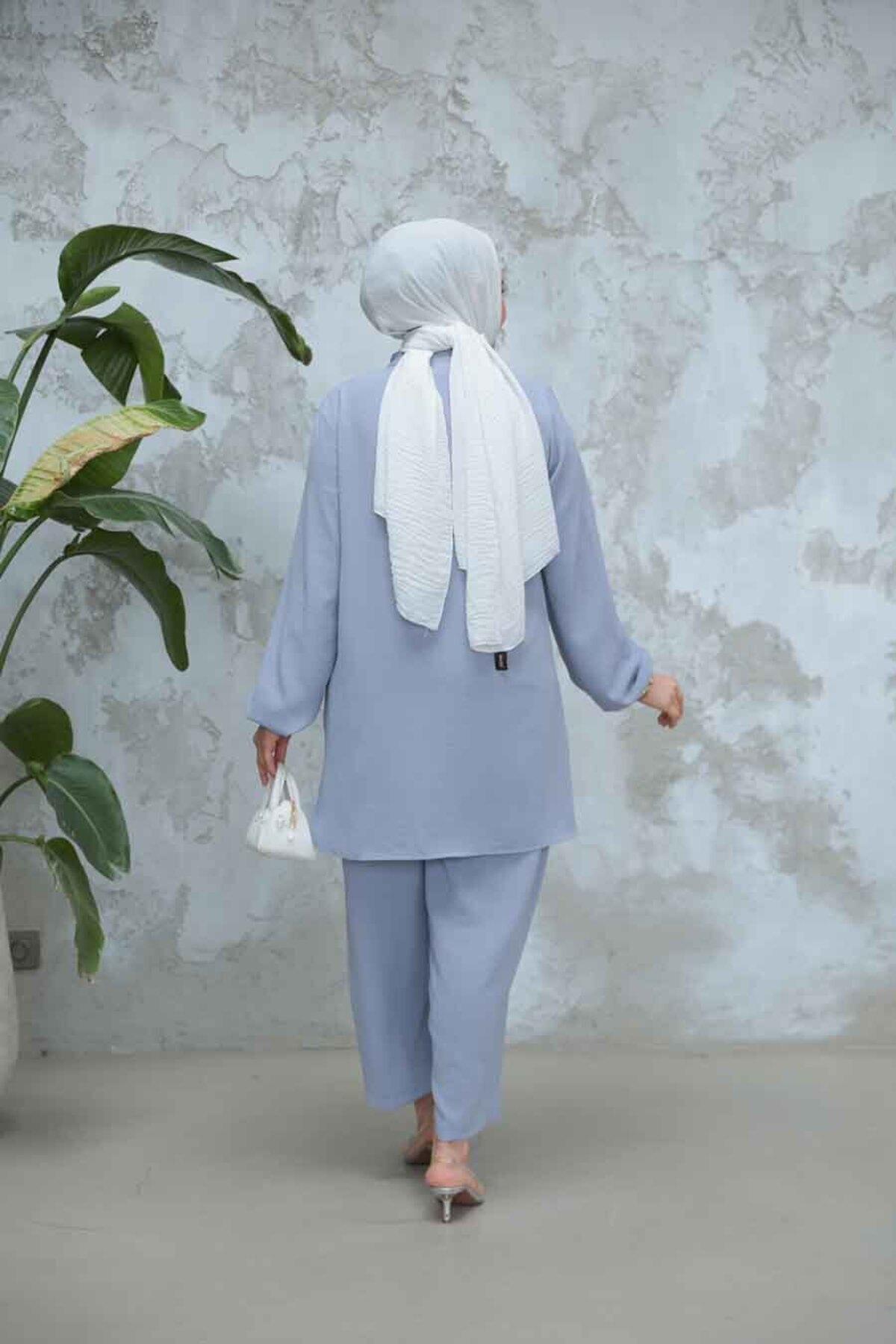 complete the look image