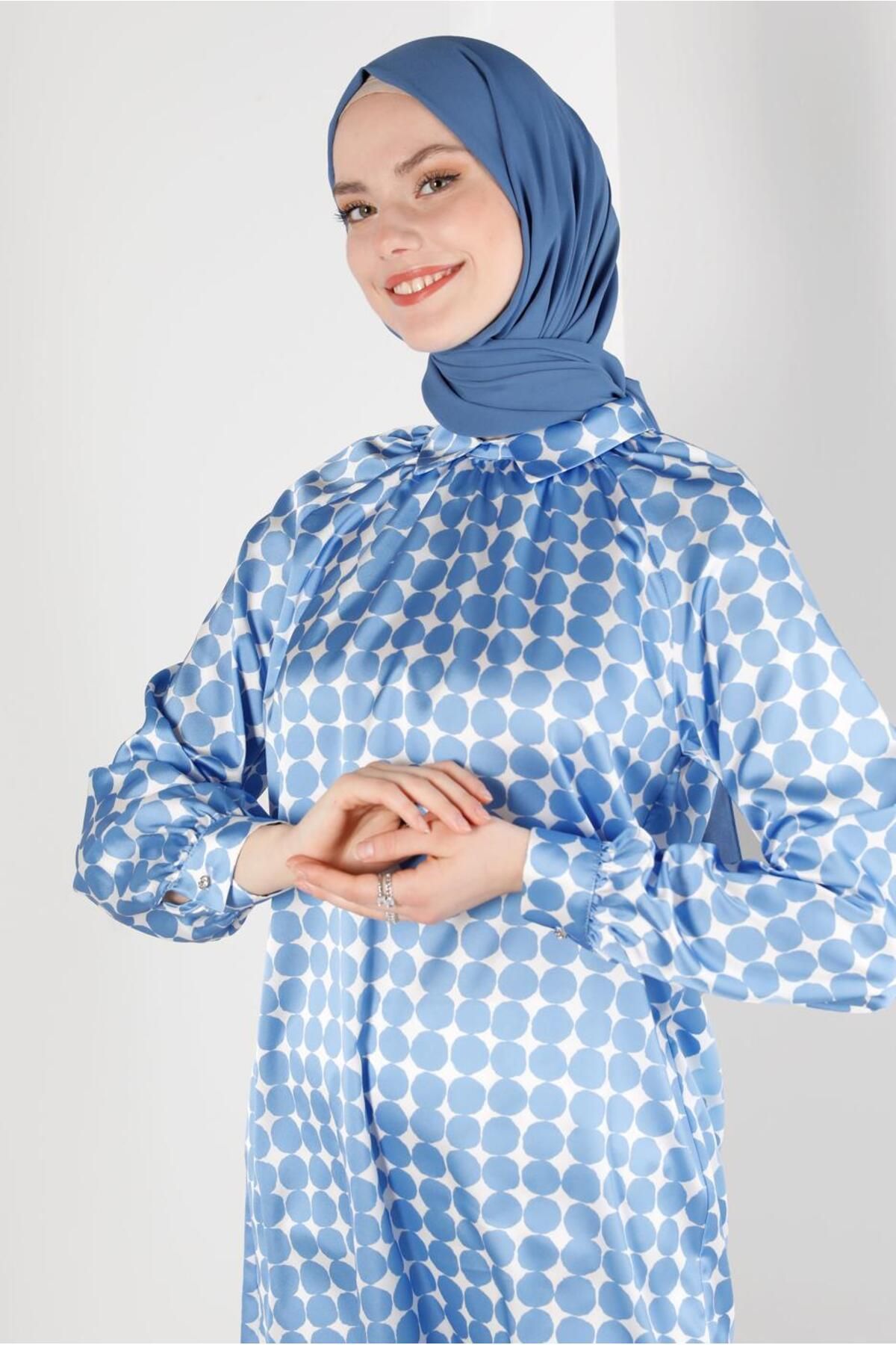 تونیک ساتن یقه مردانه طرح هندسی 43641 Alvina