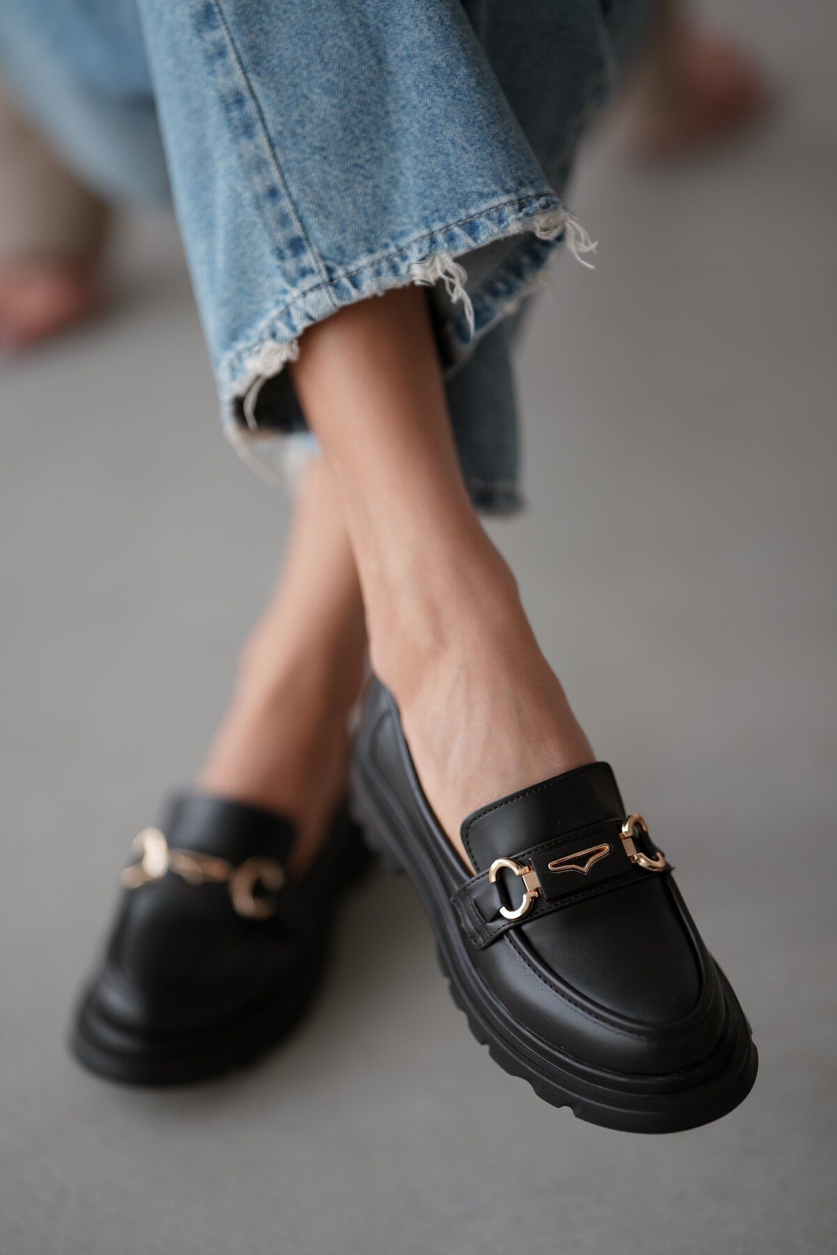 selinshoes-Mocasini de dama cu detaliu curea Durry si accesorii aurii - NEGRU 4