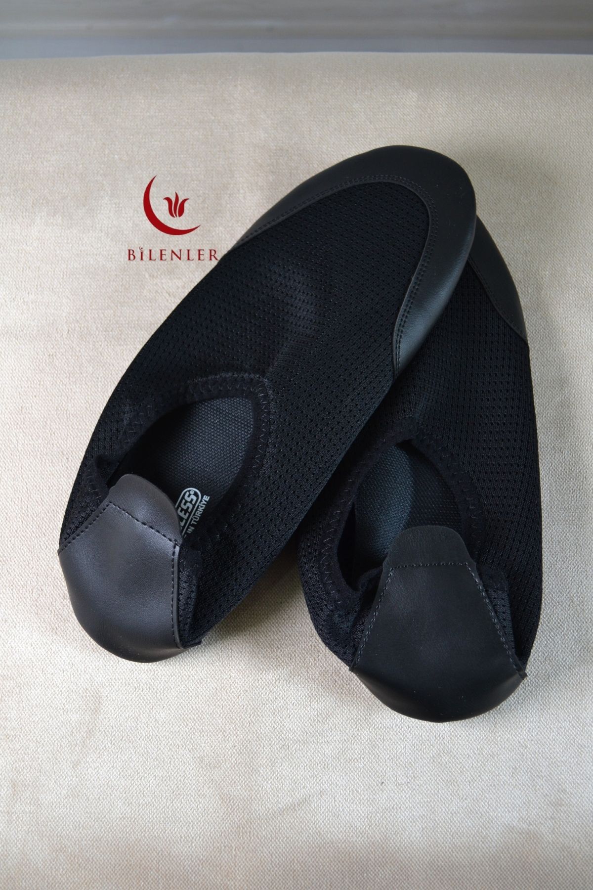 Bilenler-Non-Slip Sole Tawaf Booties for Hajj and Umrah 1St Grade Quality, Smart Insole Inside Booties 3