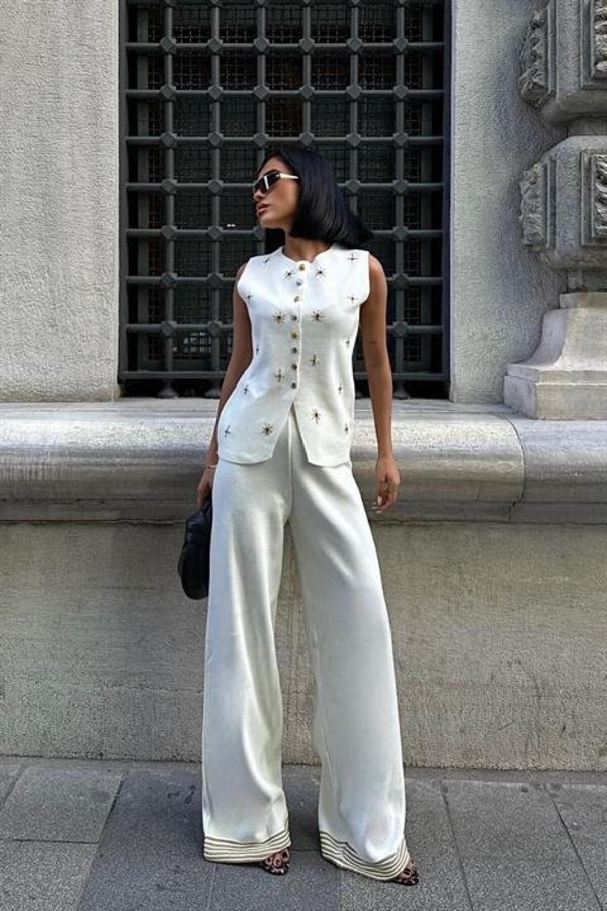 Simala-Gold Buttoned Vest Trousers Suit 9976 3