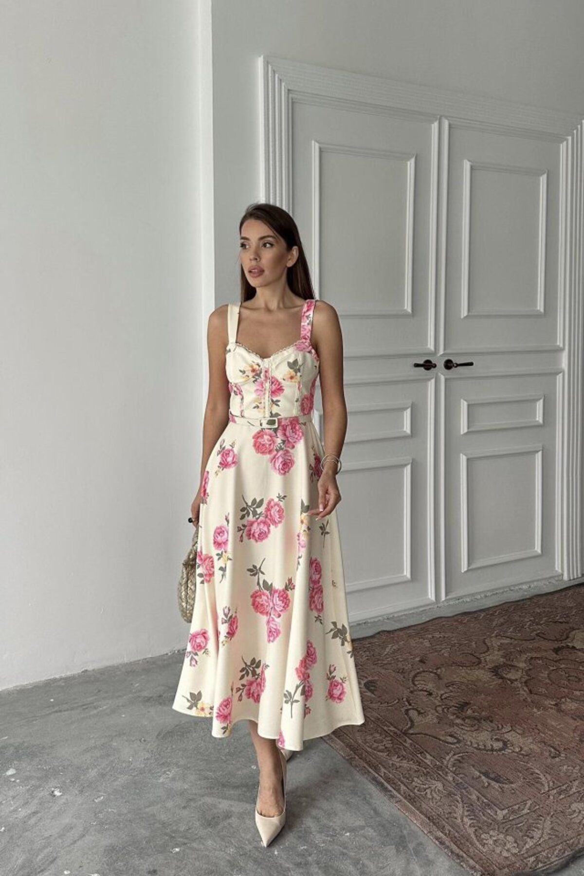 velmorafashion Ekru İnce Kemer Detaylı Elbise