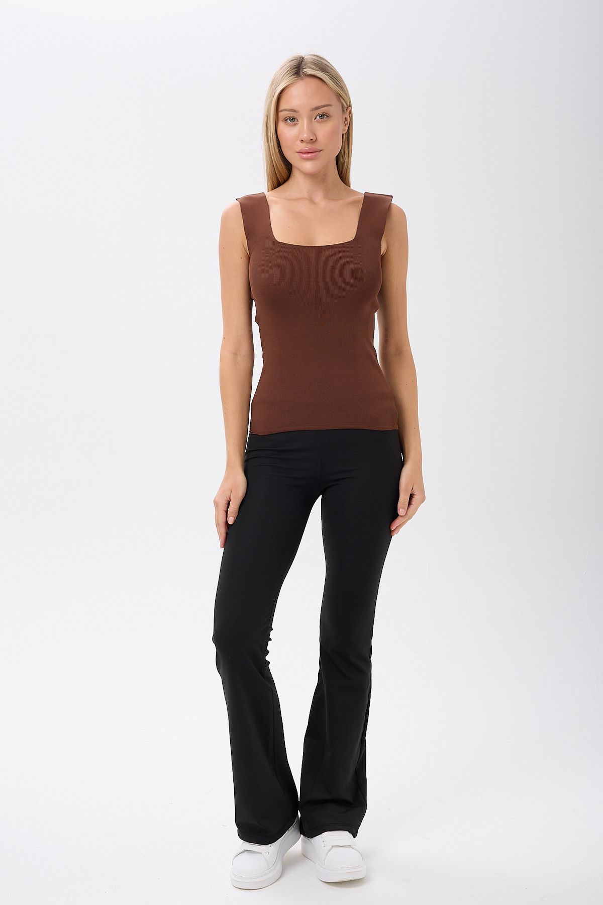 complete the look image