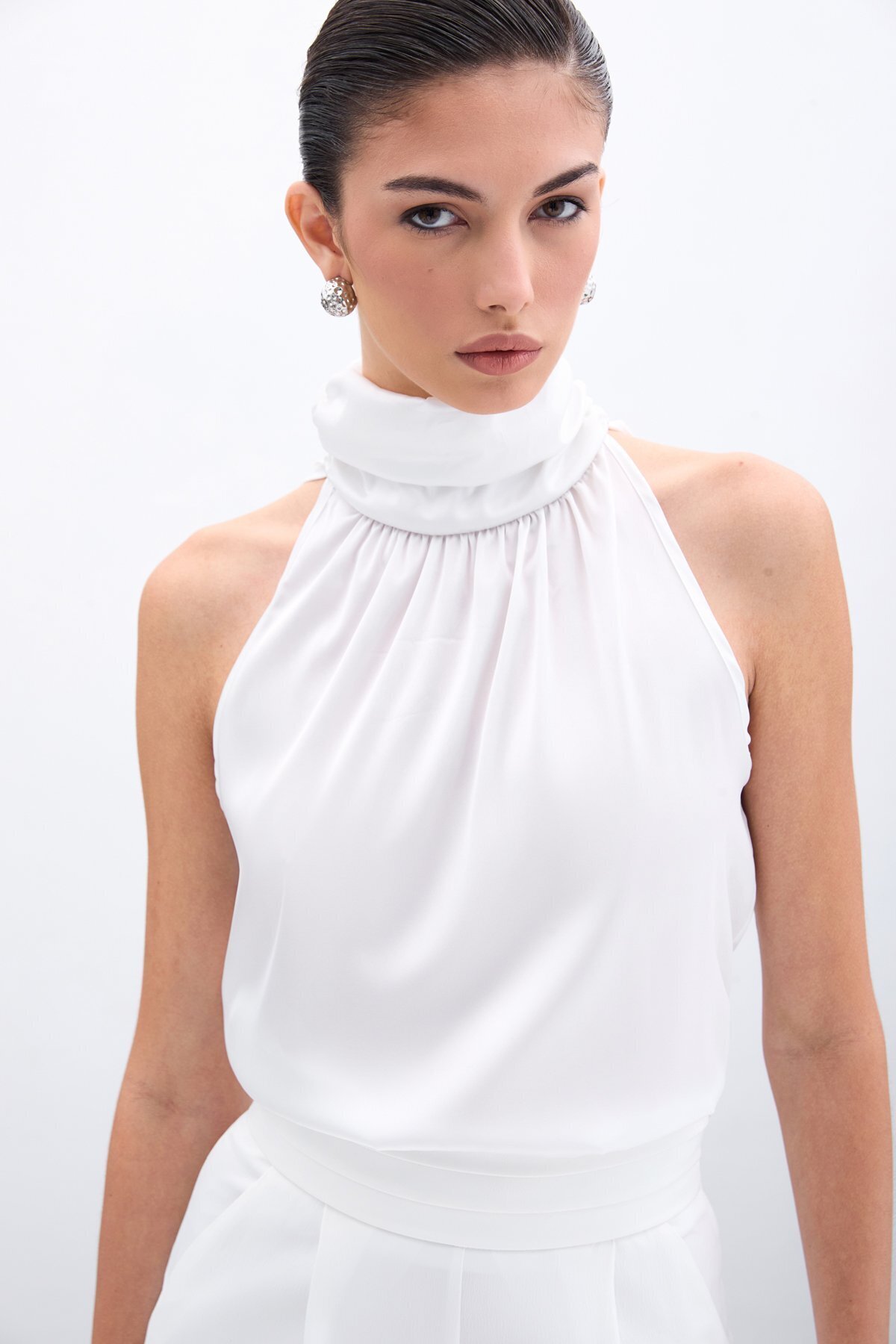 Sateen-Ecru High Neck Sleeveless Blouse 5