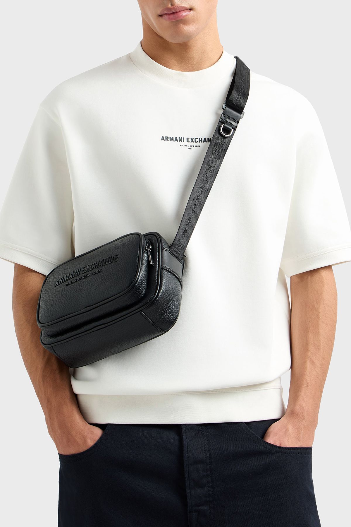 کیف شانه ای مردانه کیسه تسمه قابل تنظیم با آرم XM000231 AF11931 UC001 Armani Exchange