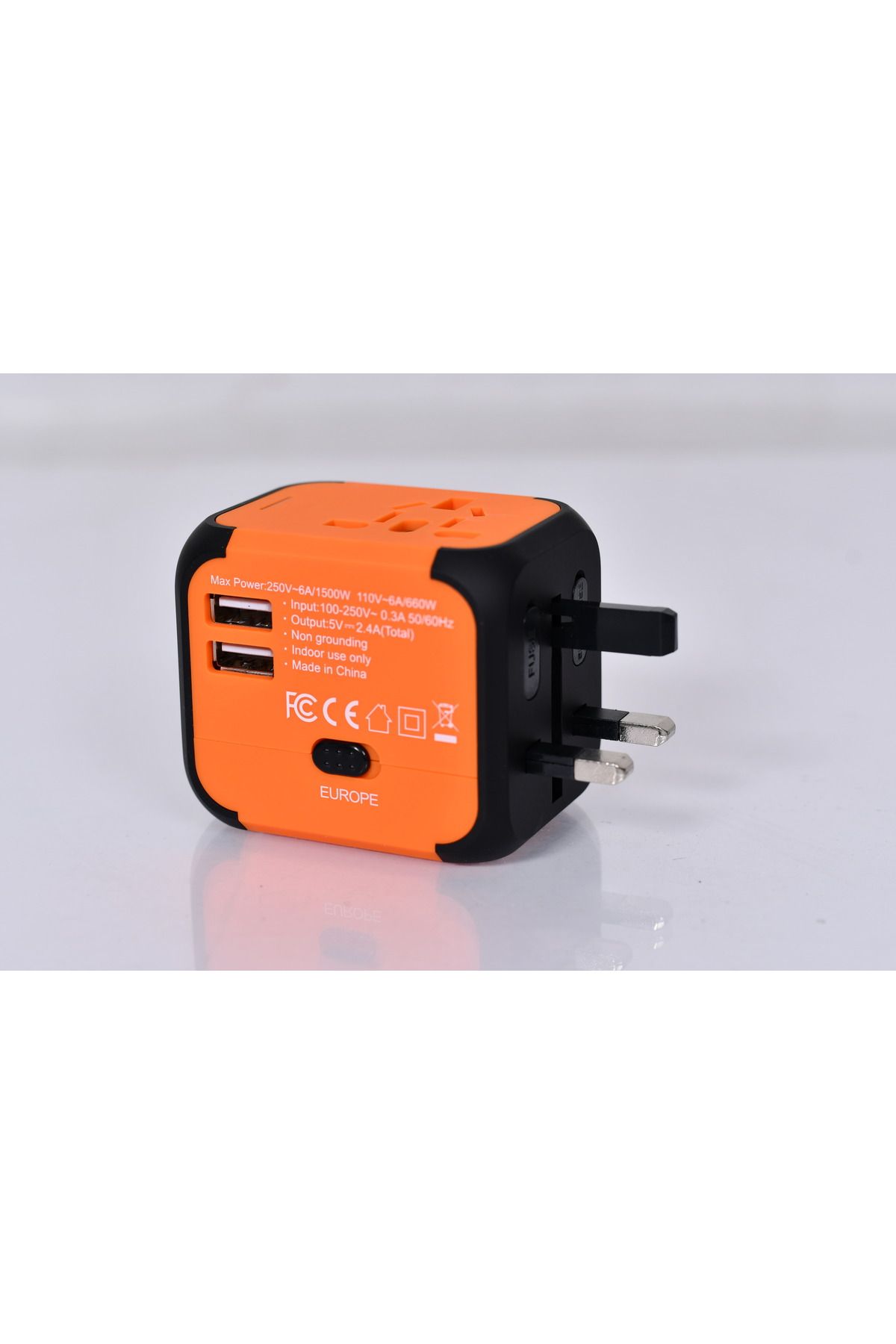 MORANO-Multi-use USB travel adapter that can be used in more than 150 countries 4