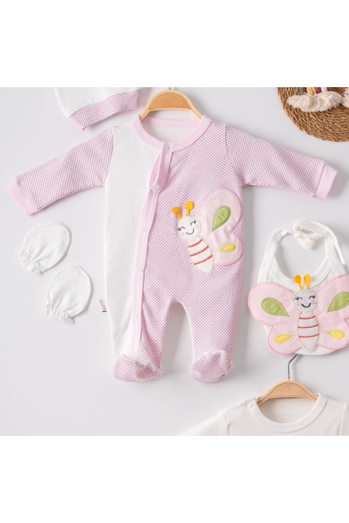 BYB MODA TASARIM 3 Ay Kelebek Nakış Puanlı Tulumlu Kız Bebek 5'li Set Pembe