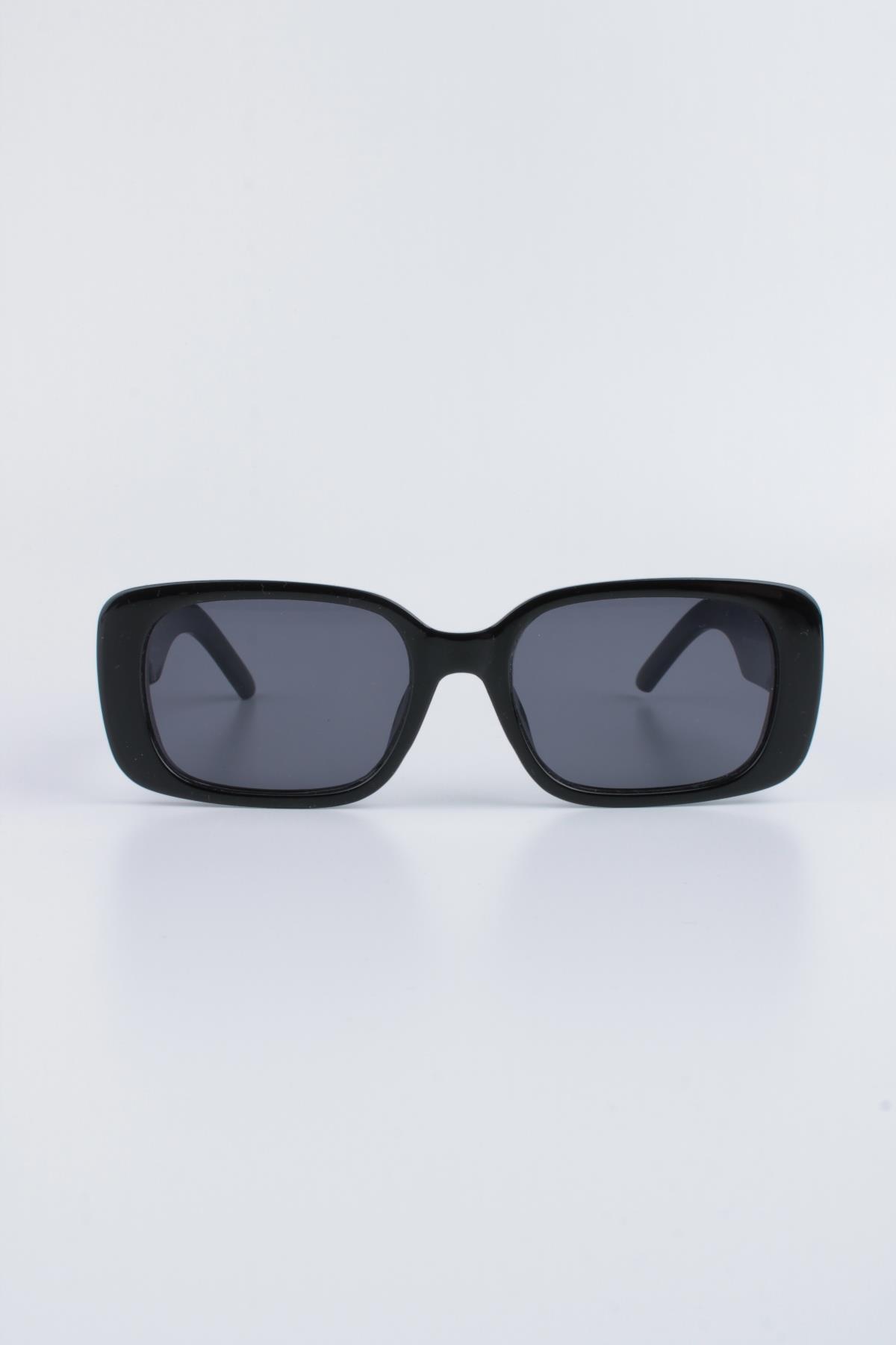 Women's Black UV 400 Protected Sunglasses 23SM1806R01