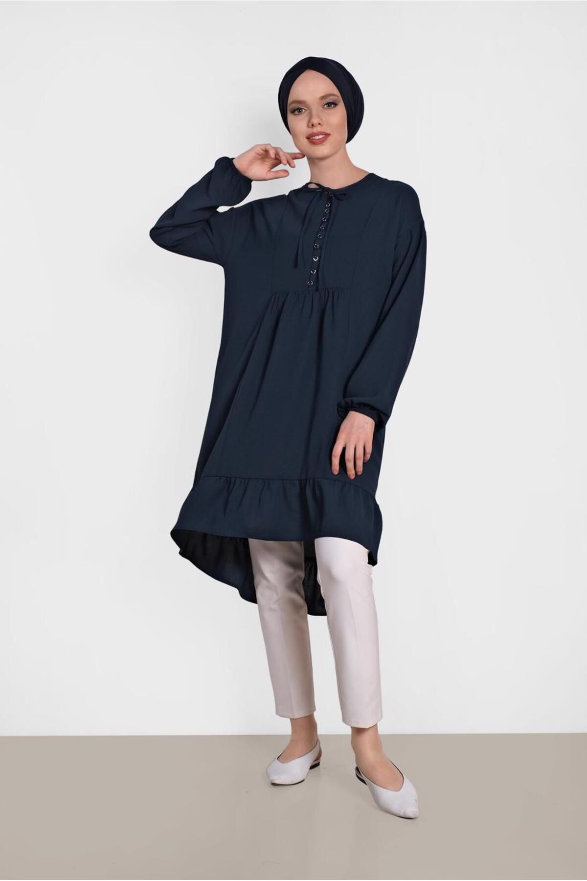 complete the look image