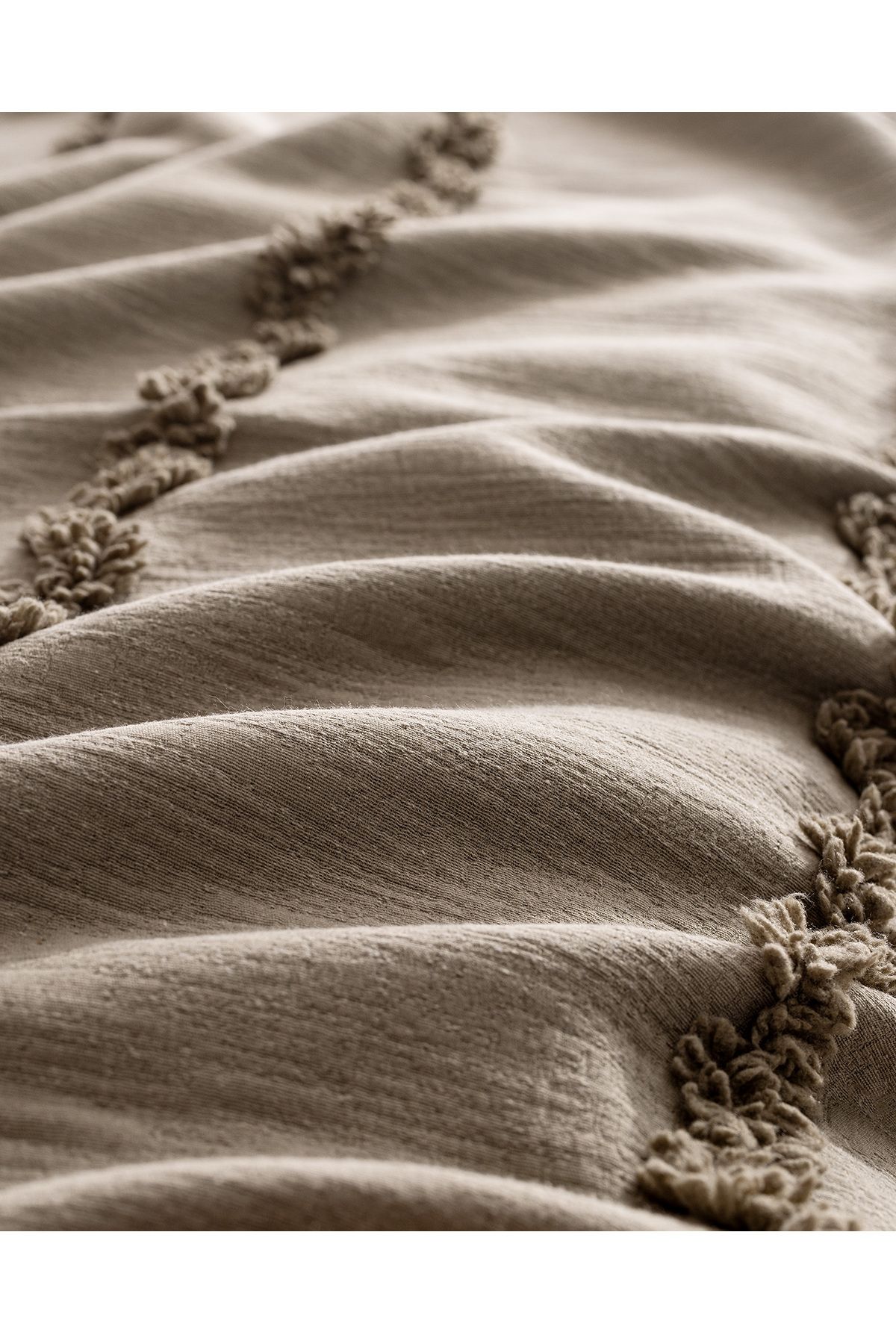 Madame Coco-Rostrenen Double Cotton Bedspread - Khaki 6