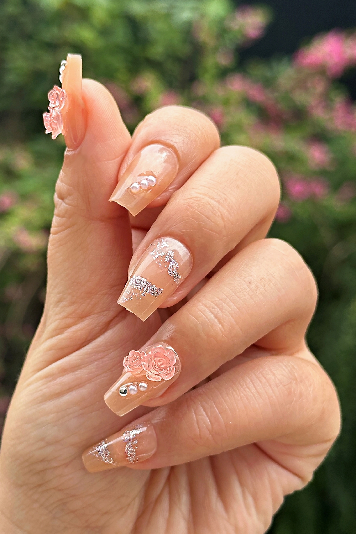 Easy Beauty 24 Adet Protez Tırnak Görünümlü Taşlı Çiçek Desenli