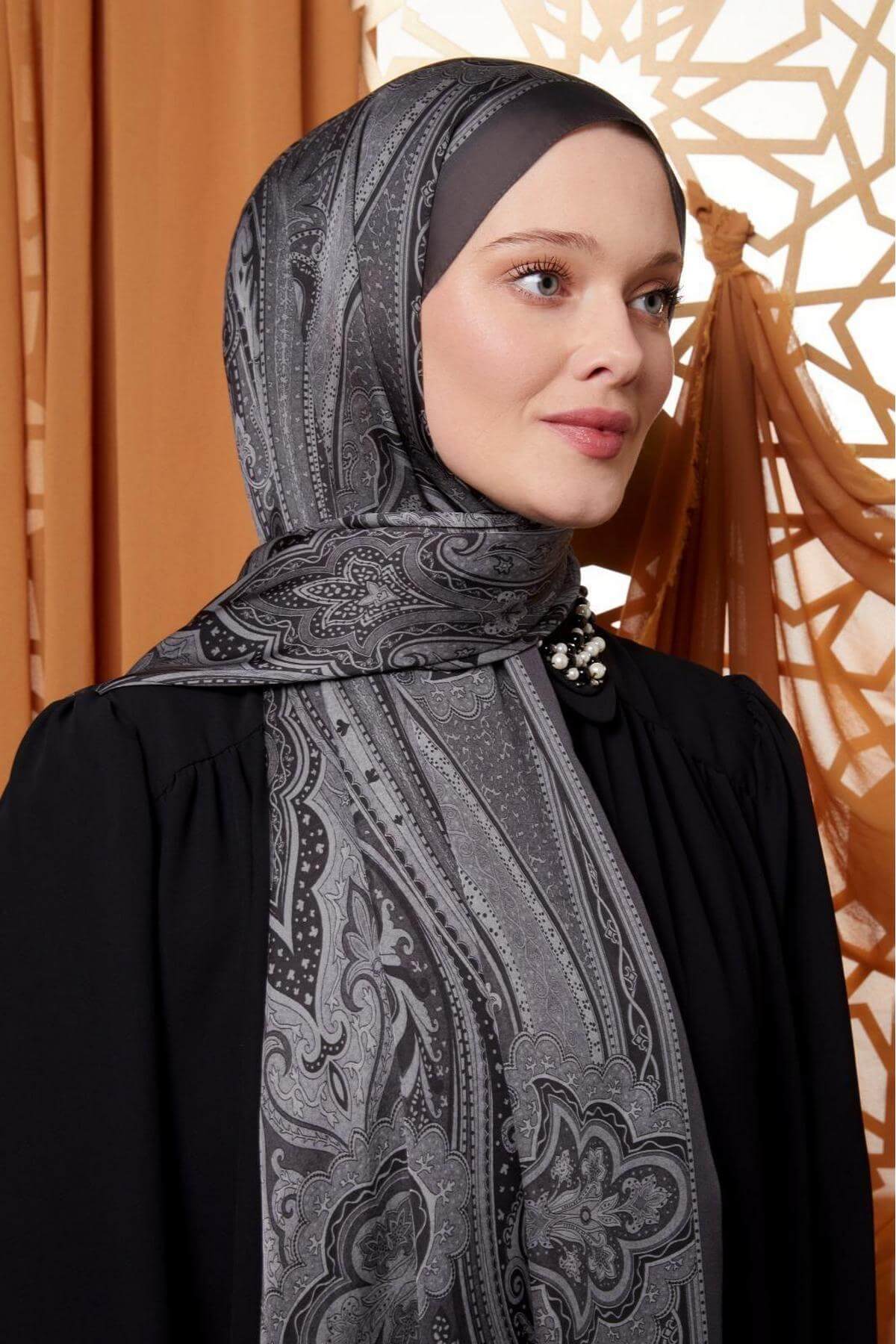 Levidor-Indian Silk Shawl Black 411-13 3