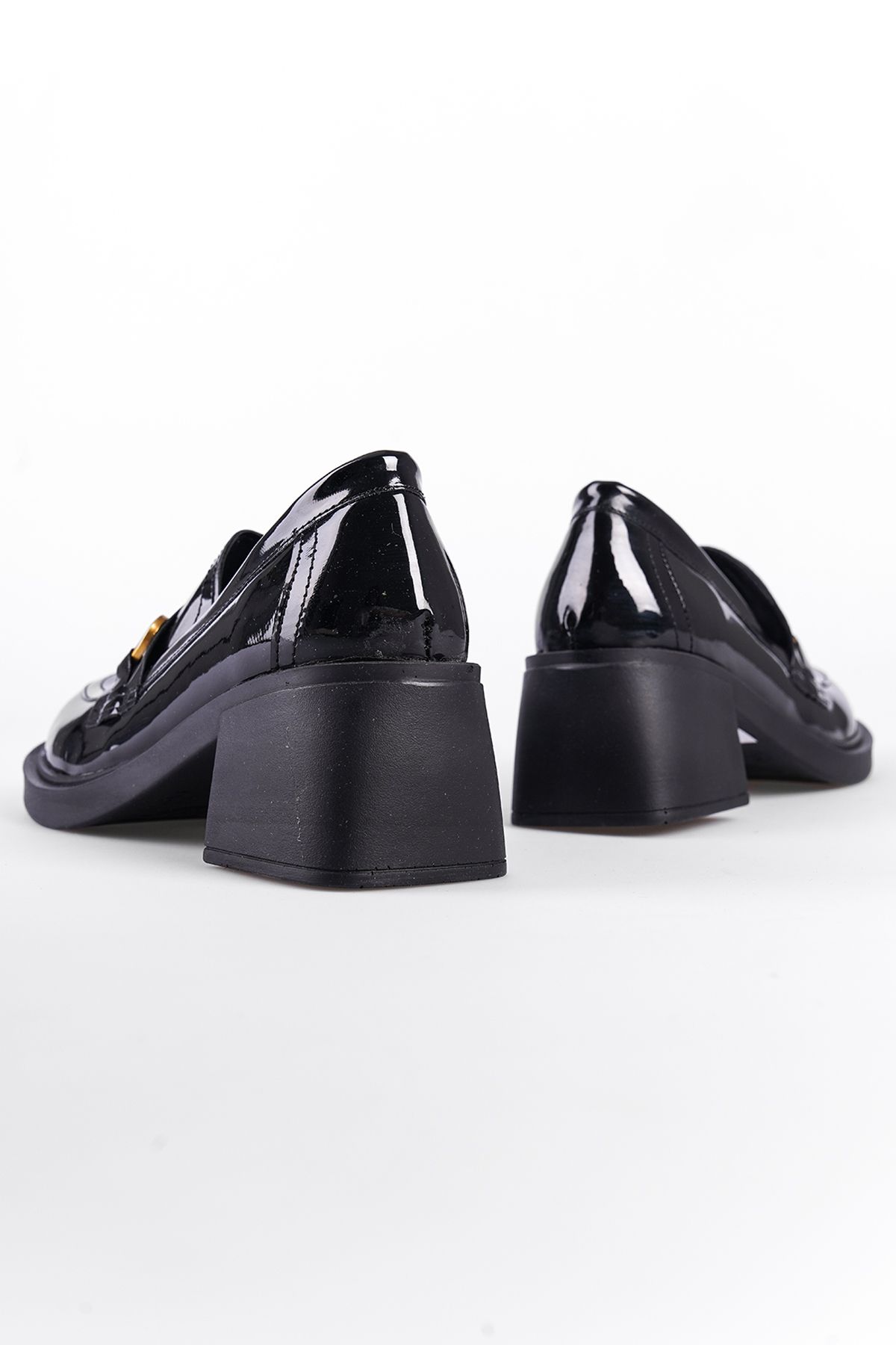Capone Outfitters-Γυναικείο Loafer - Παπούτσια με μεταλλική πόρπη 2
