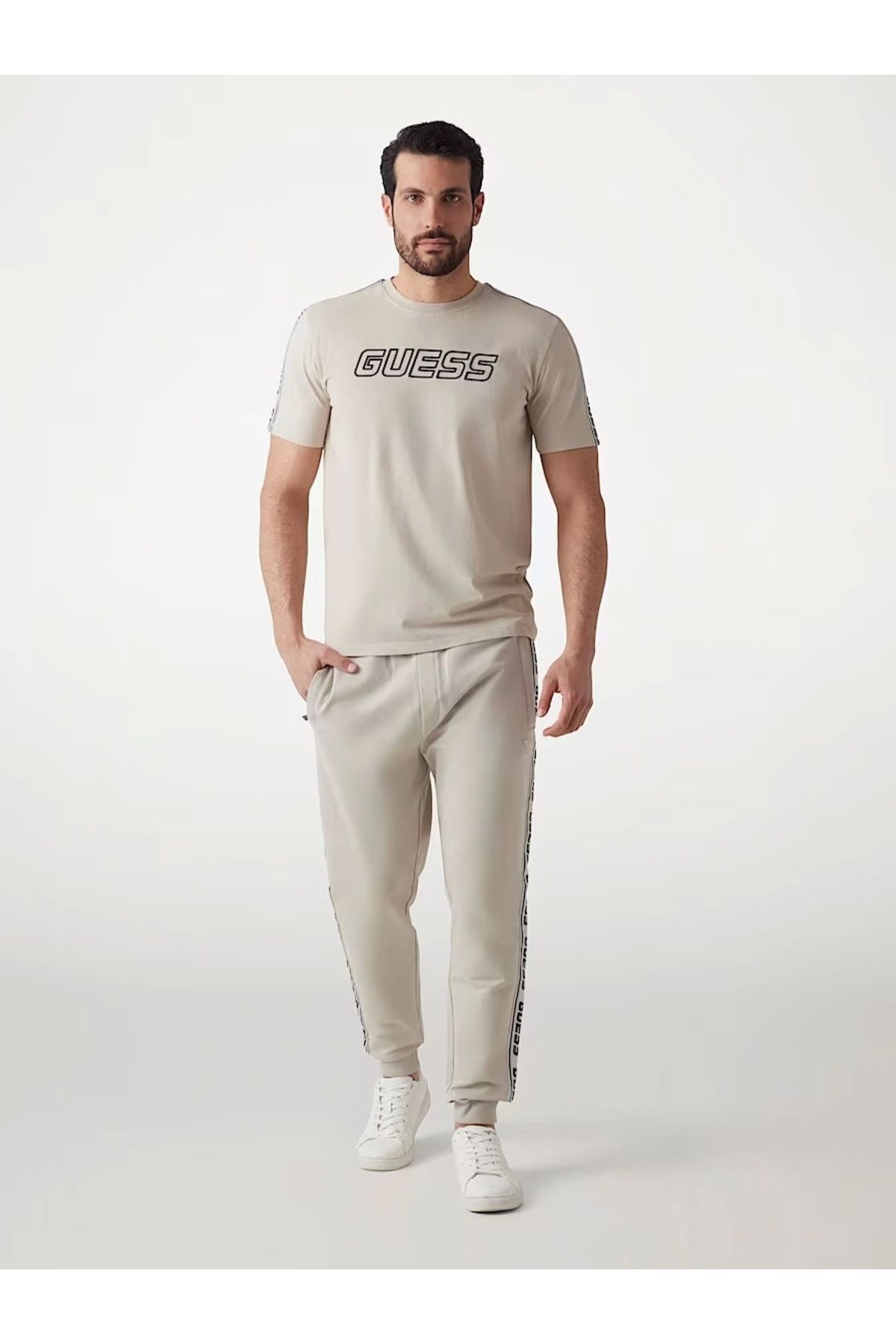 تی شرت Guess