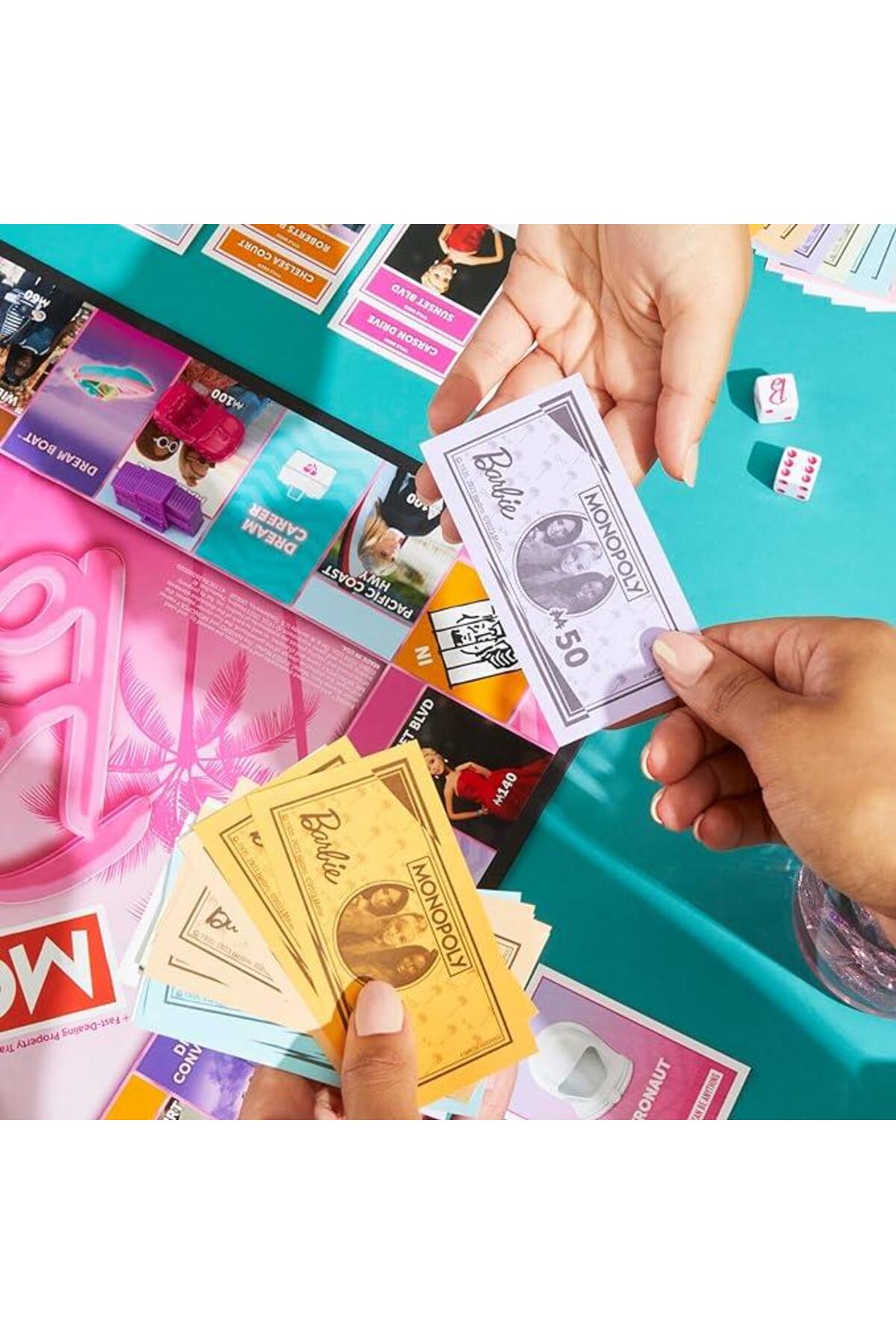 Monopoly Barbie Edition Kutu Oyunu fotoğrafı 5 (önizleme)
