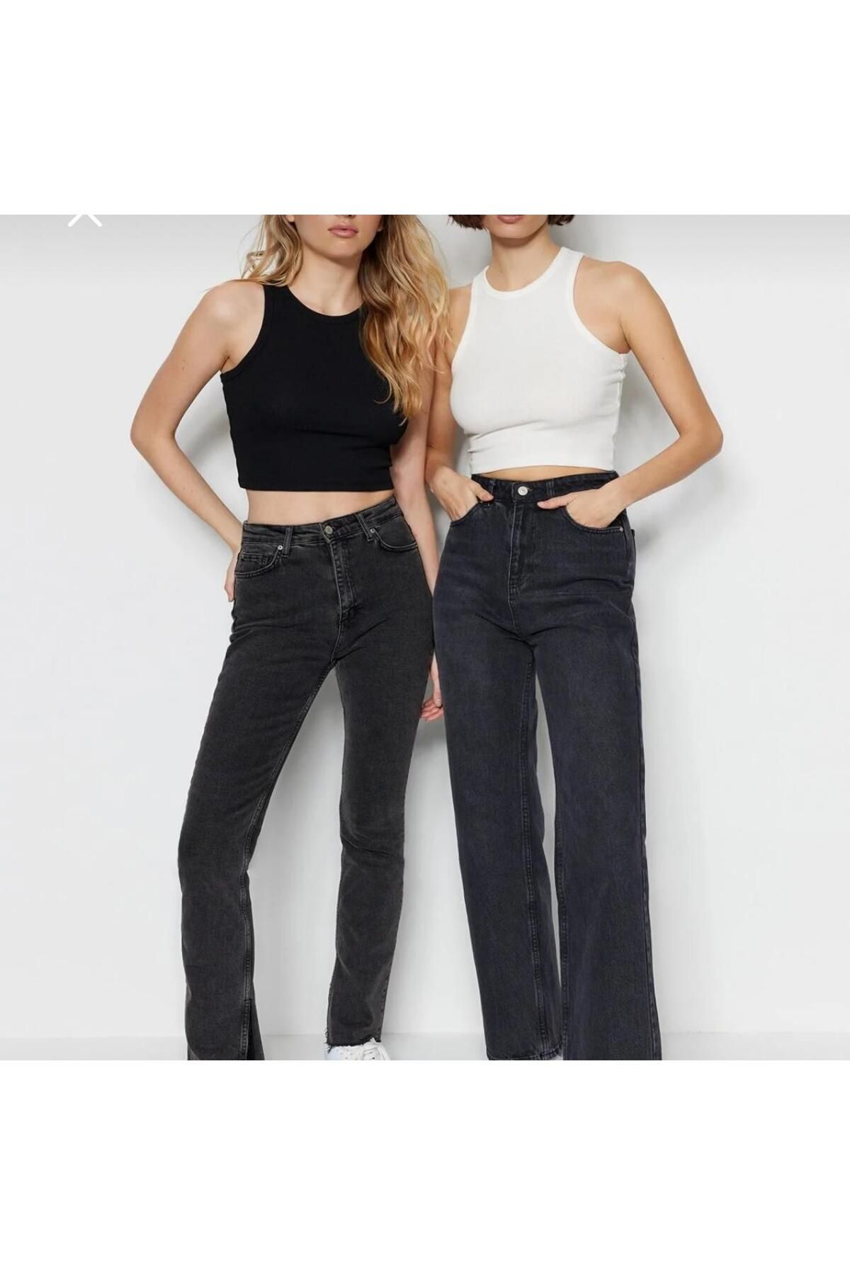 Astorya Siyah-Beyaz 2'li Paket Fitted/ Vücuda Oturan Crop Halter Yaka Fitilli örme atlet