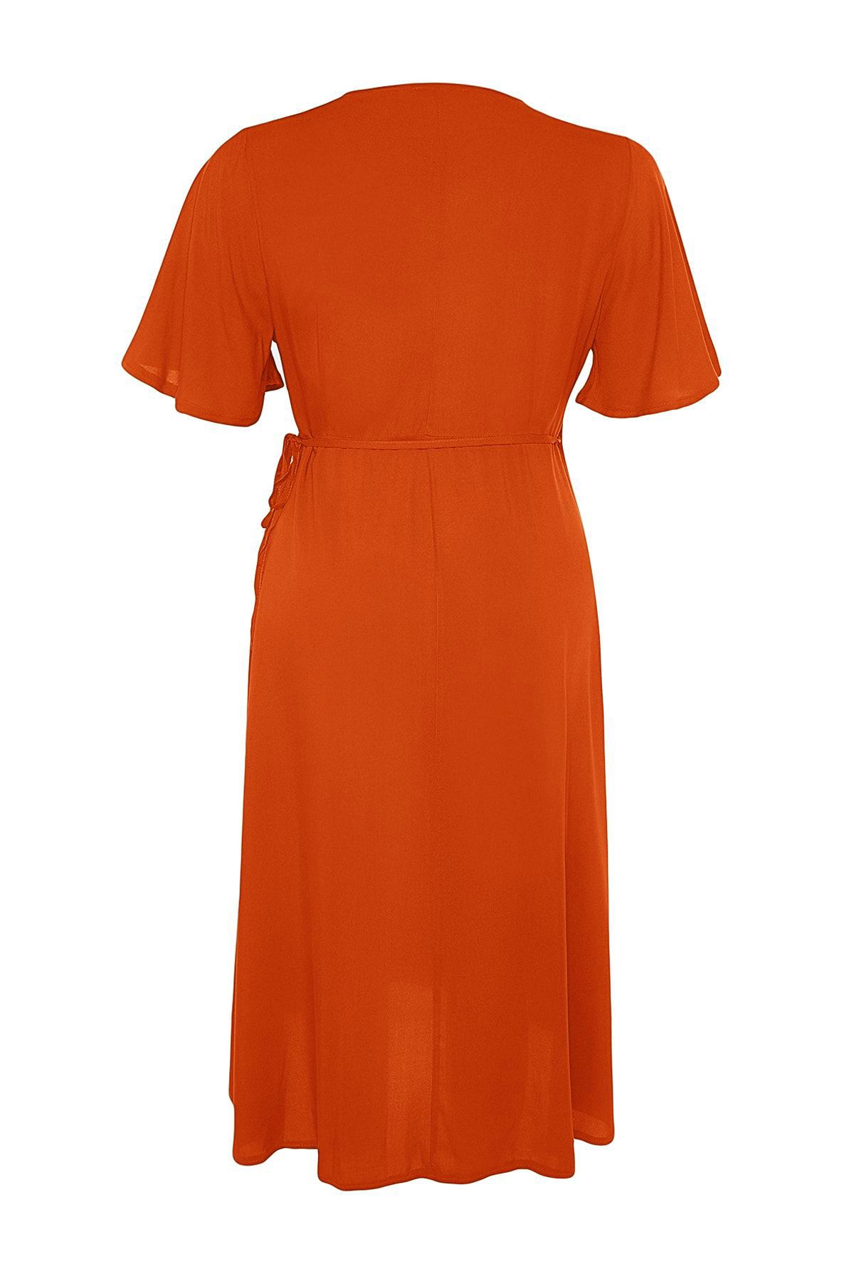 Trendyol Curve-Pomarańczowa prosta sukienka midi z tkaniny plus size Tbbss22El1564 4
