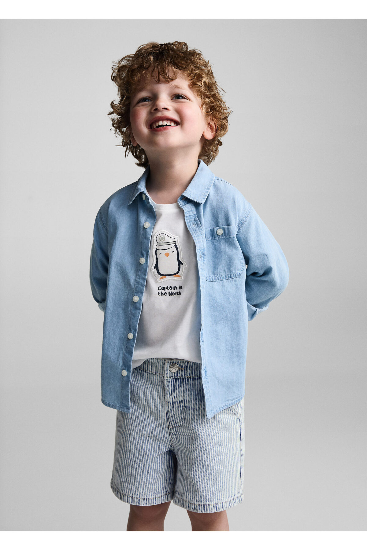 شلوارک برمودای راه راه نخی  شلوارک برمودای راه راه نخی