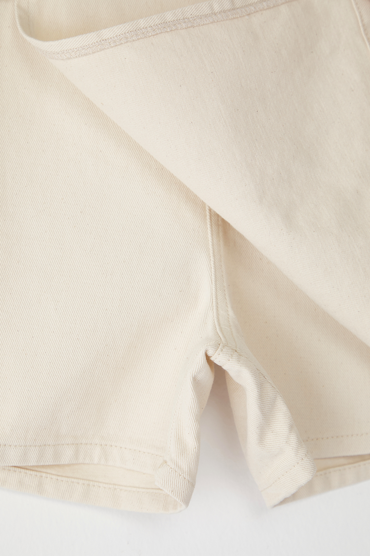 Trendyolmilla  Ekru Aksesuar Detaylı Yüksek Bel Denim Şort Etek TWOSS25SR00200 - Görsel 11