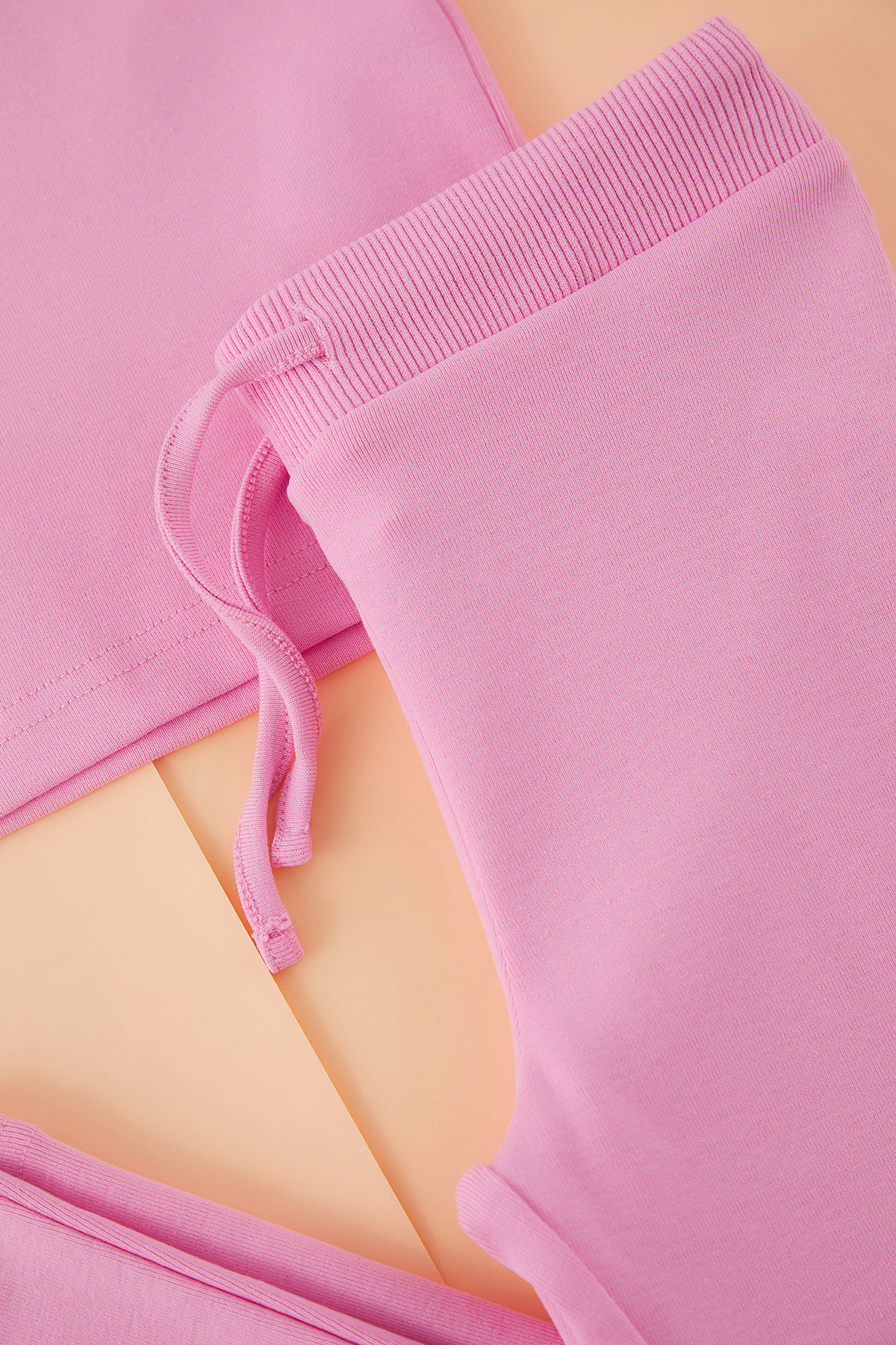 Trendyolmilla  Pembe Kız Çocuk Pamuklu Basic Flare Paça Kısa Kol Esnek Örme Alt-Üst Takım TKDSS25AU00136 - Görsel 3