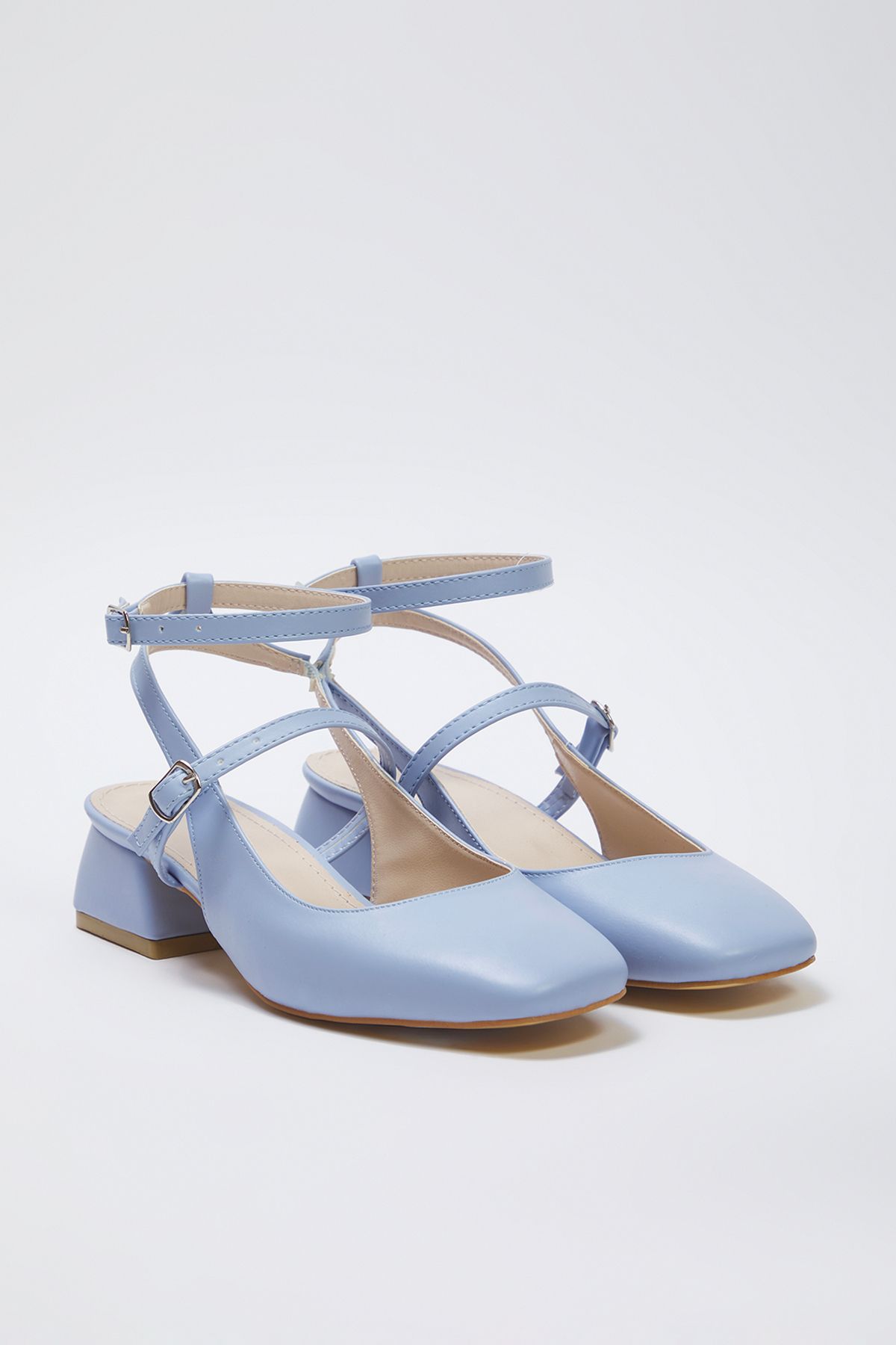TRENDYOL SHOES-Babyblaue Mary Jane-Schuhe mit quadratischer Zehenpartie und Knöchelriemen für Damen TAKSS24TO00009 3
