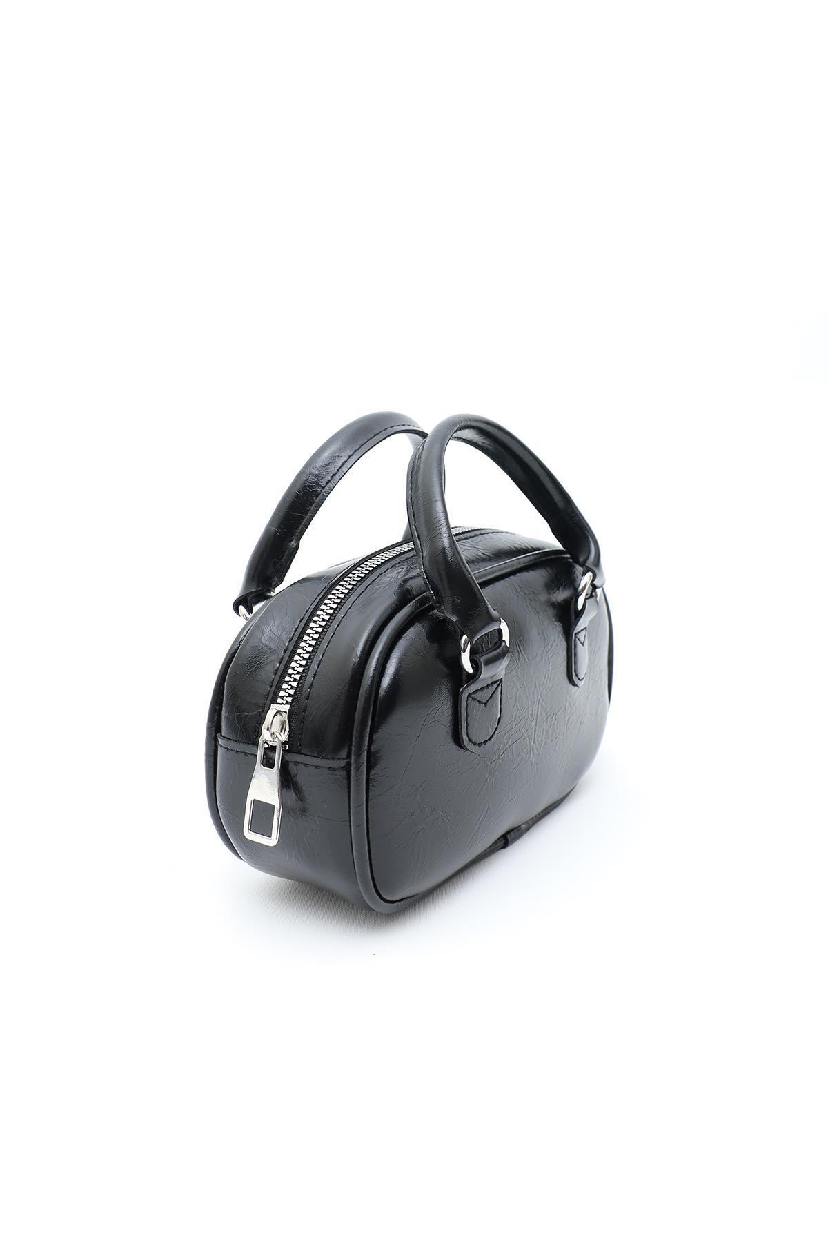 Mopia-Regina Black Women's Chain Cross Strap Mini Bag 2
