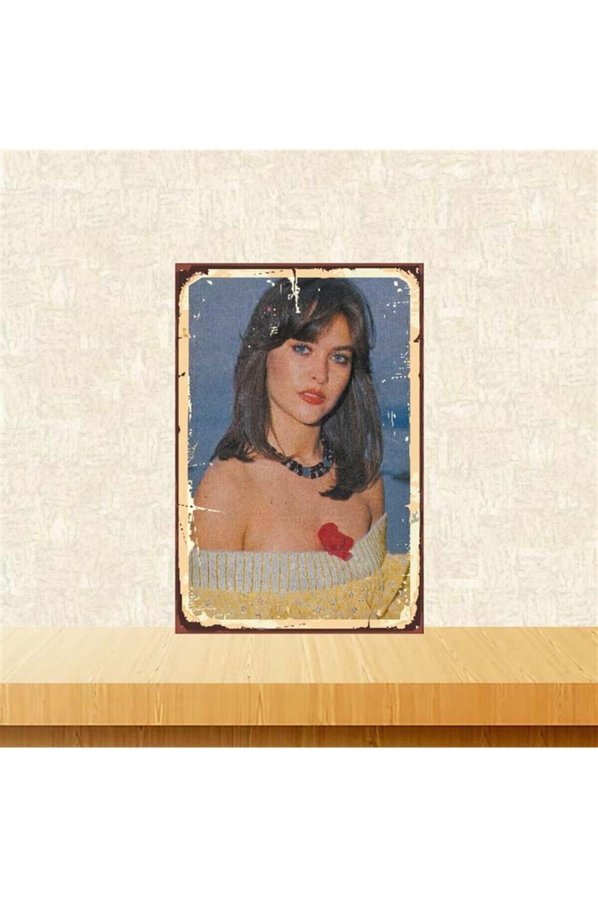 TAKIFİX Hülya Avşar Retro Ahşap Poster