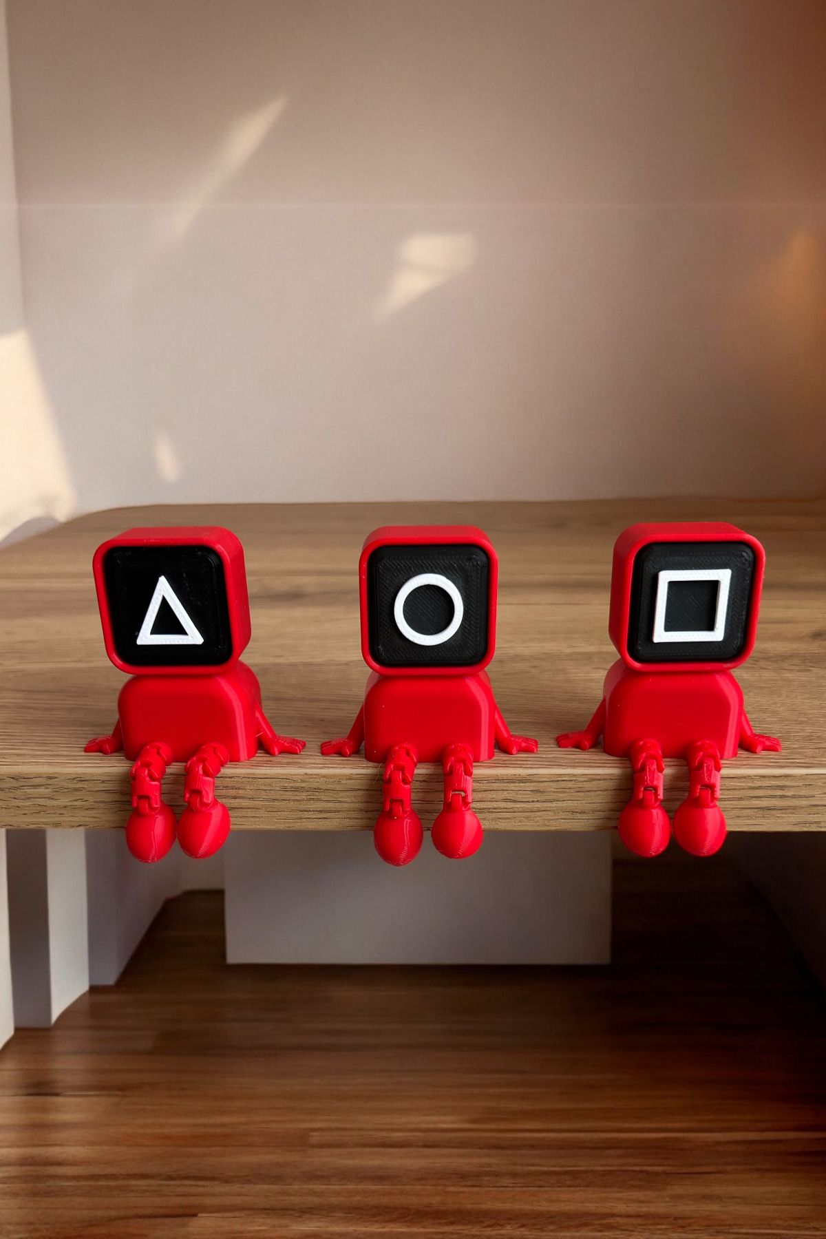 lina hobby-Squid Game 3D Print Set of 3 Sitting Figures - Collectible Table Ornament 2