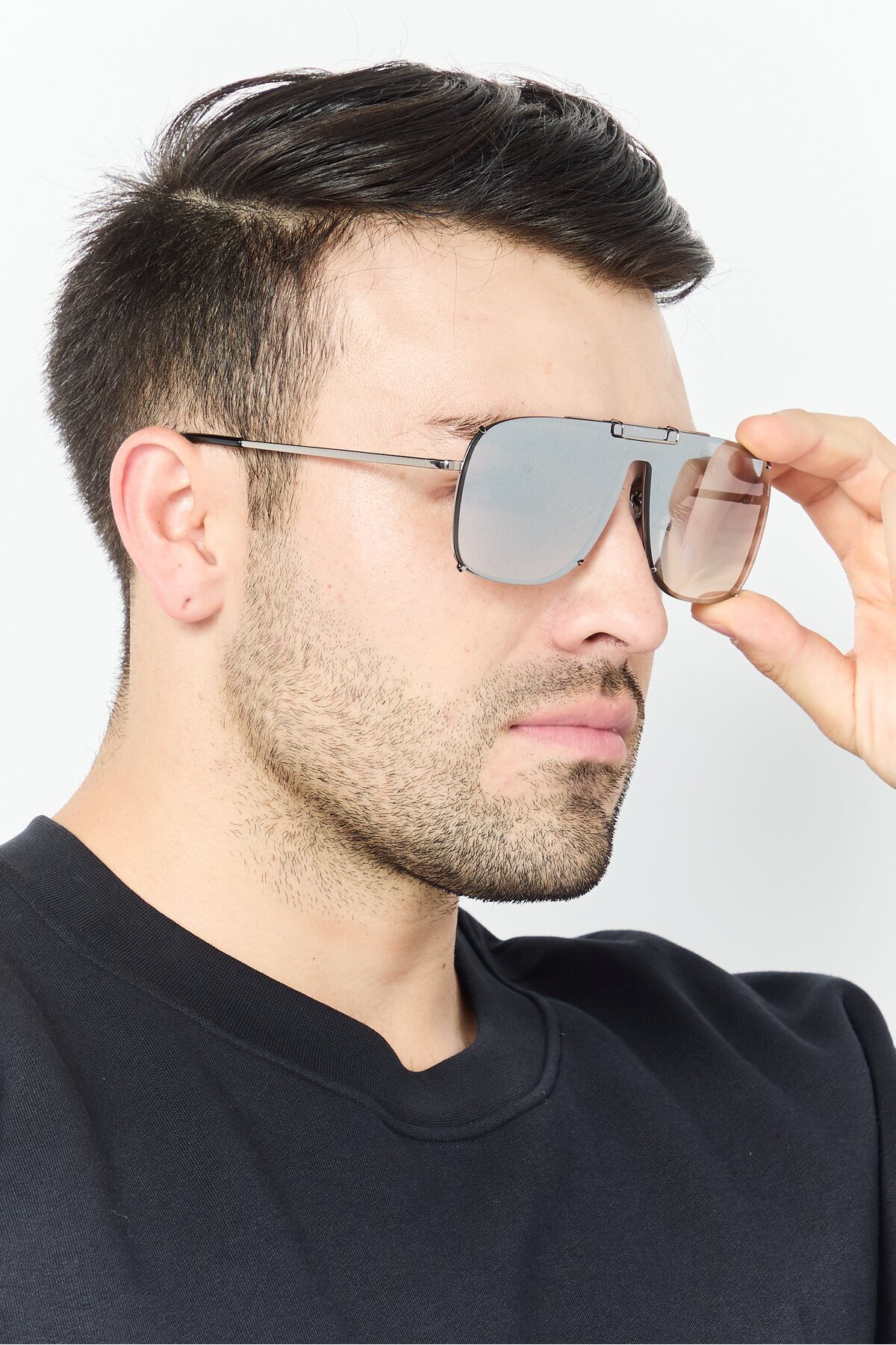 Guess-Men GF0240 Square Sunglasses, Dark Grey 2