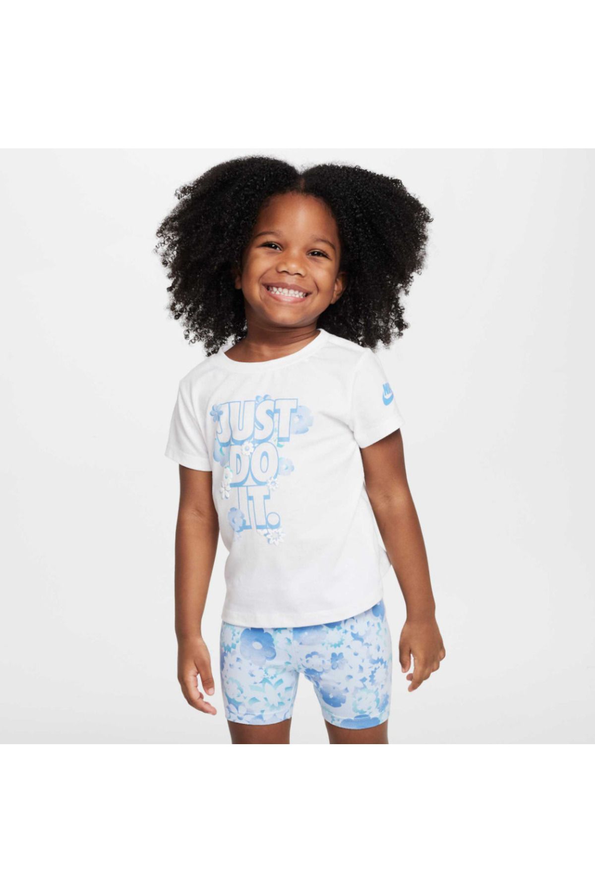 Nike NKG FLOW-RAL RINGLET GRAPHIC TEE KIZ ÇOCUK TİŞÖRT 36M613-001