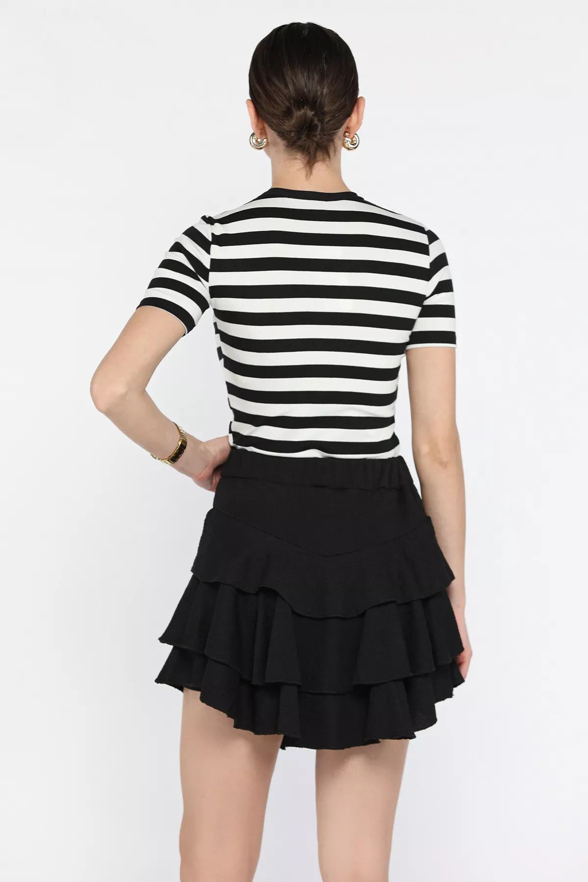GÜLSELİ-Black Elastic Waist Skirt with Shorts 3