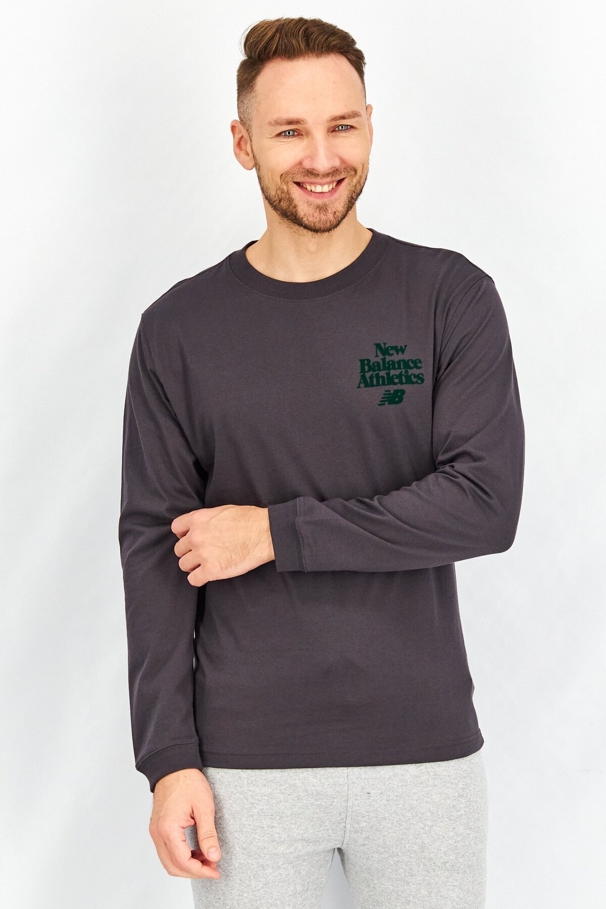 New Balance-Men Sportswear Fit Long Sleeve Training Sweatshirts, Charcoal 1