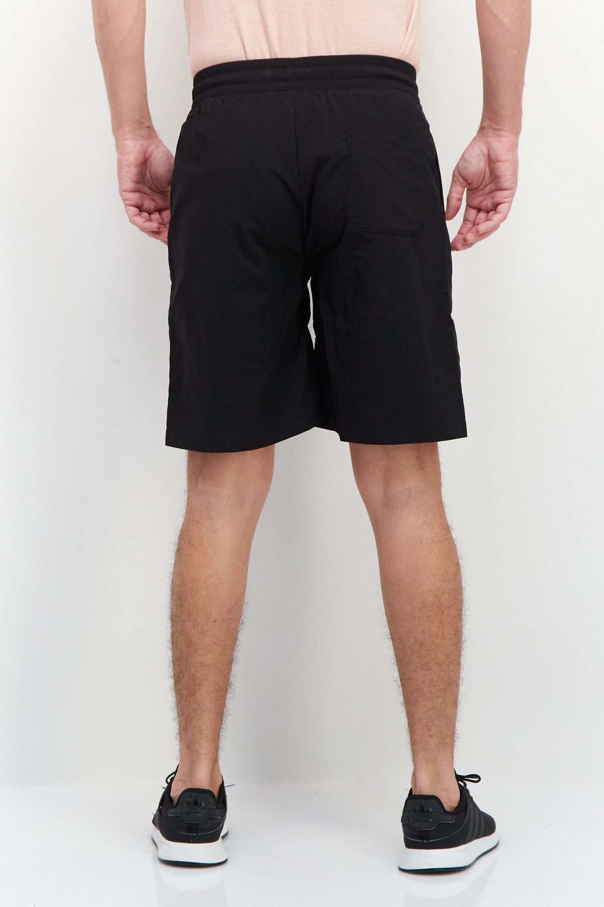 adidas-Men Sportswear Fit Embroidered Brand Logo Training Shorts, Black 2
