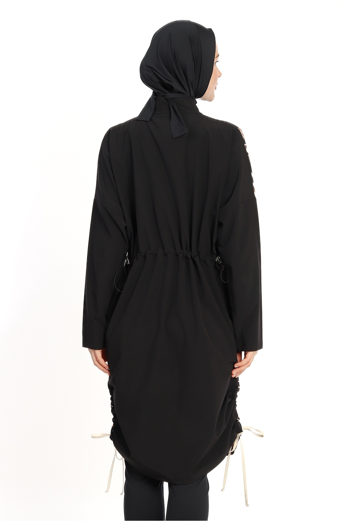InStyle-Curvy Pattern Closed 4 Piece Black Hijab Swimsuit 6218A 3