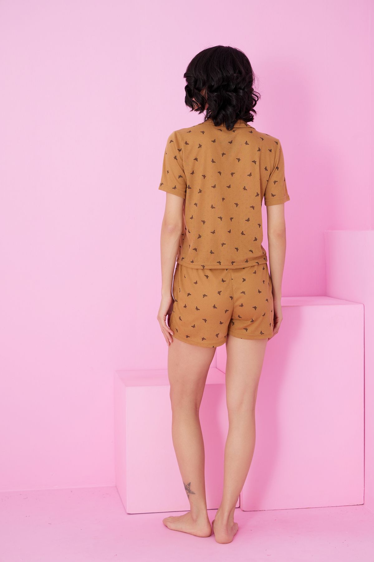 Siyah İnci-Coffee Butterfly Pattern Pointel Openwork/Hole Shirt Collar Knitted Button Shorts Set 3