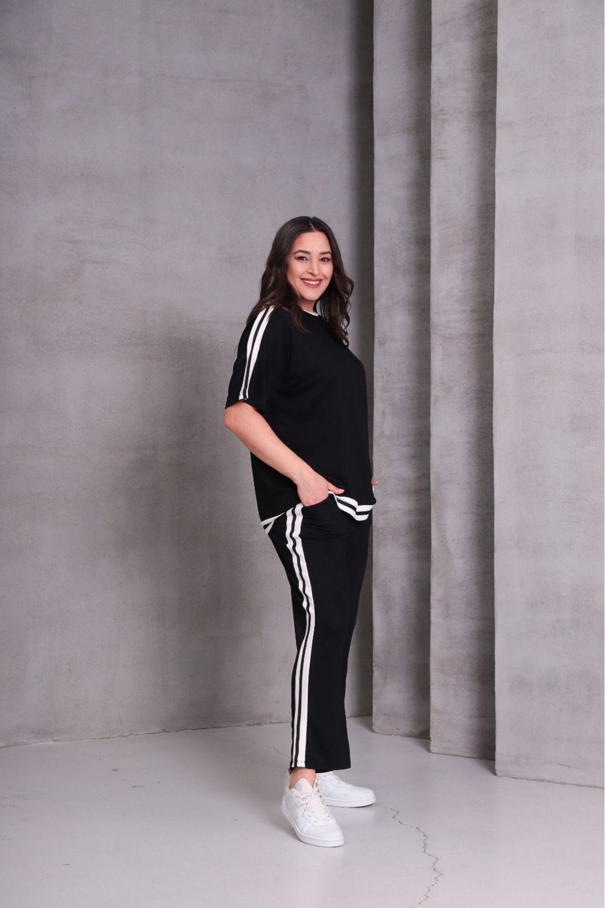 Esina-Women's Tracksuit Set - Crystal Fabric Capri Length 3