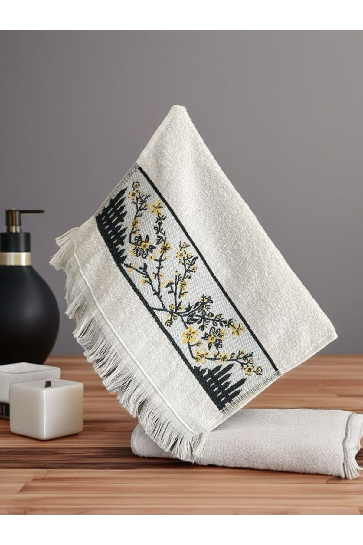 PINGUIN Autumn Garden Pamuklu Nakışlı El Havlusu 30x40 cnm Sarı