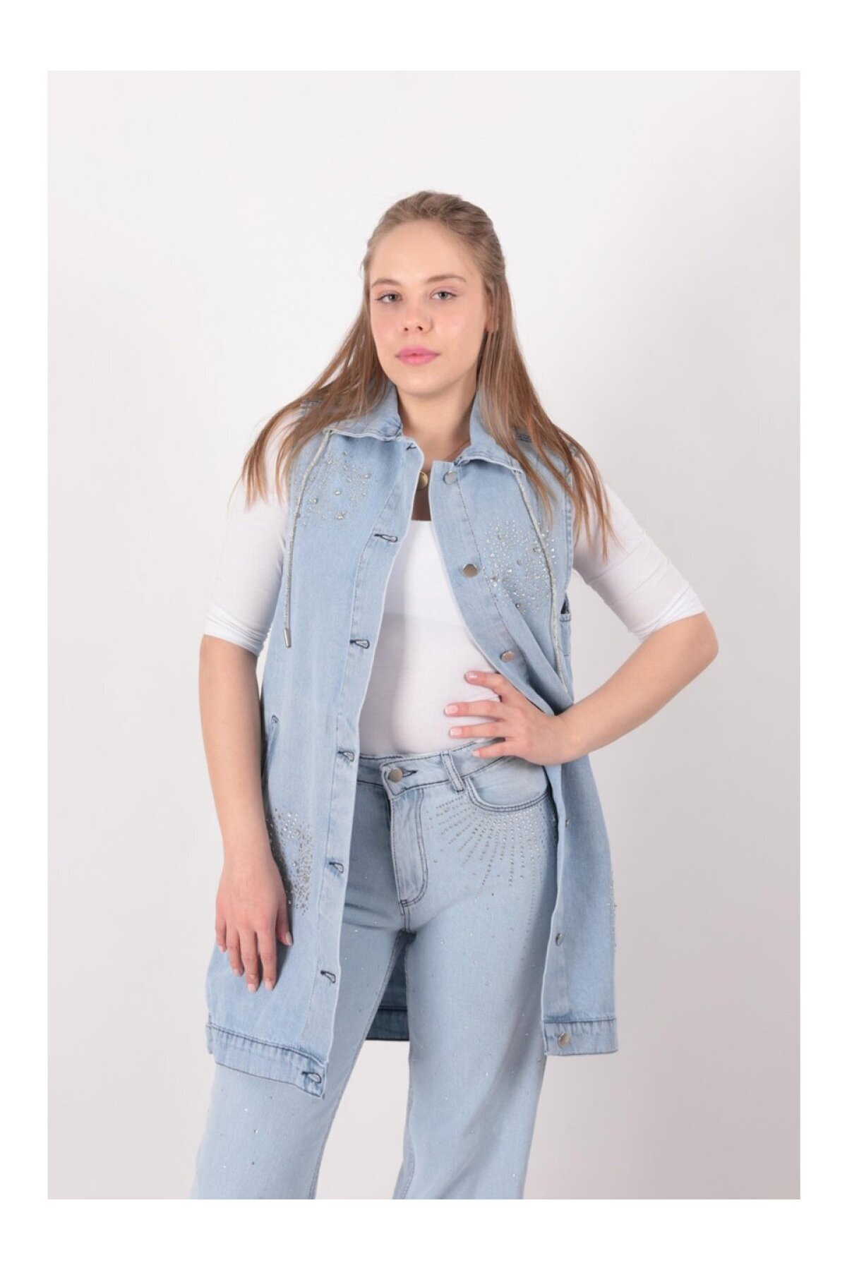 complete the look image