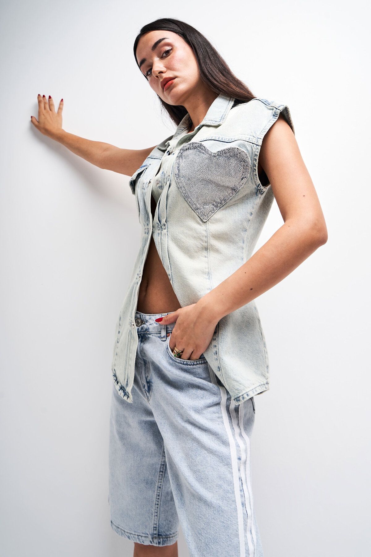 complete the look image