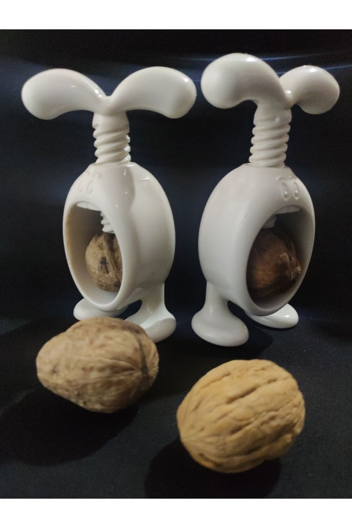 LRN-2-Pack Practical Walnut Cracker – Make Cracking Fun! 2